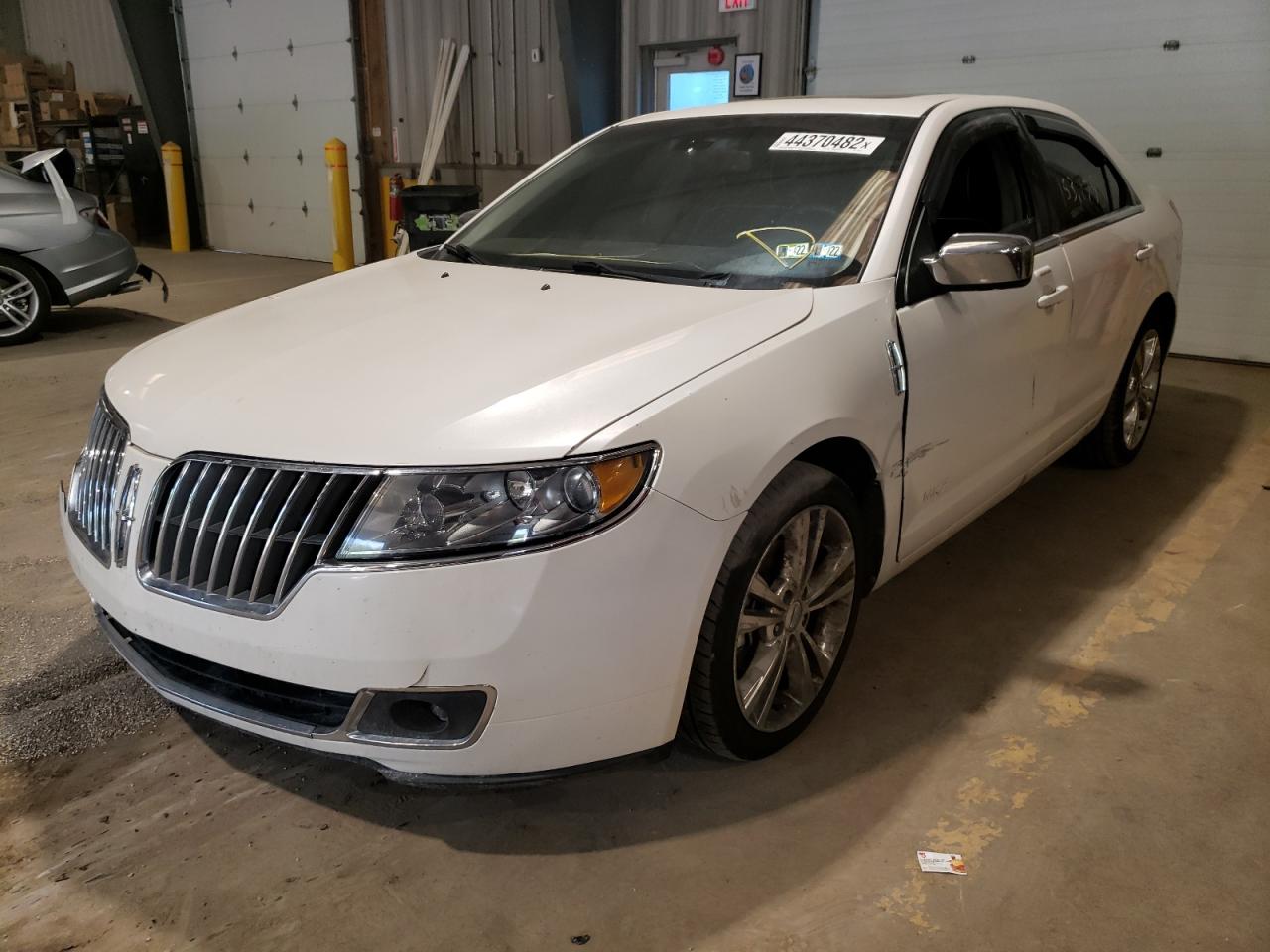 Photo 2 from auction – 2011 LINCOLN MKZ with VIN 3LNHL2JC0BR755422
