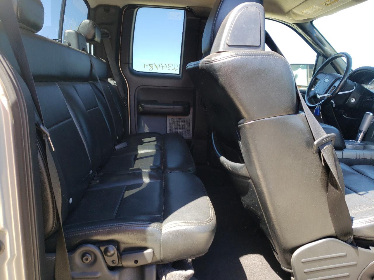 Photo 6 from auction – 2006 FORD F150 with VIN 1FTPX145X6FA01118
