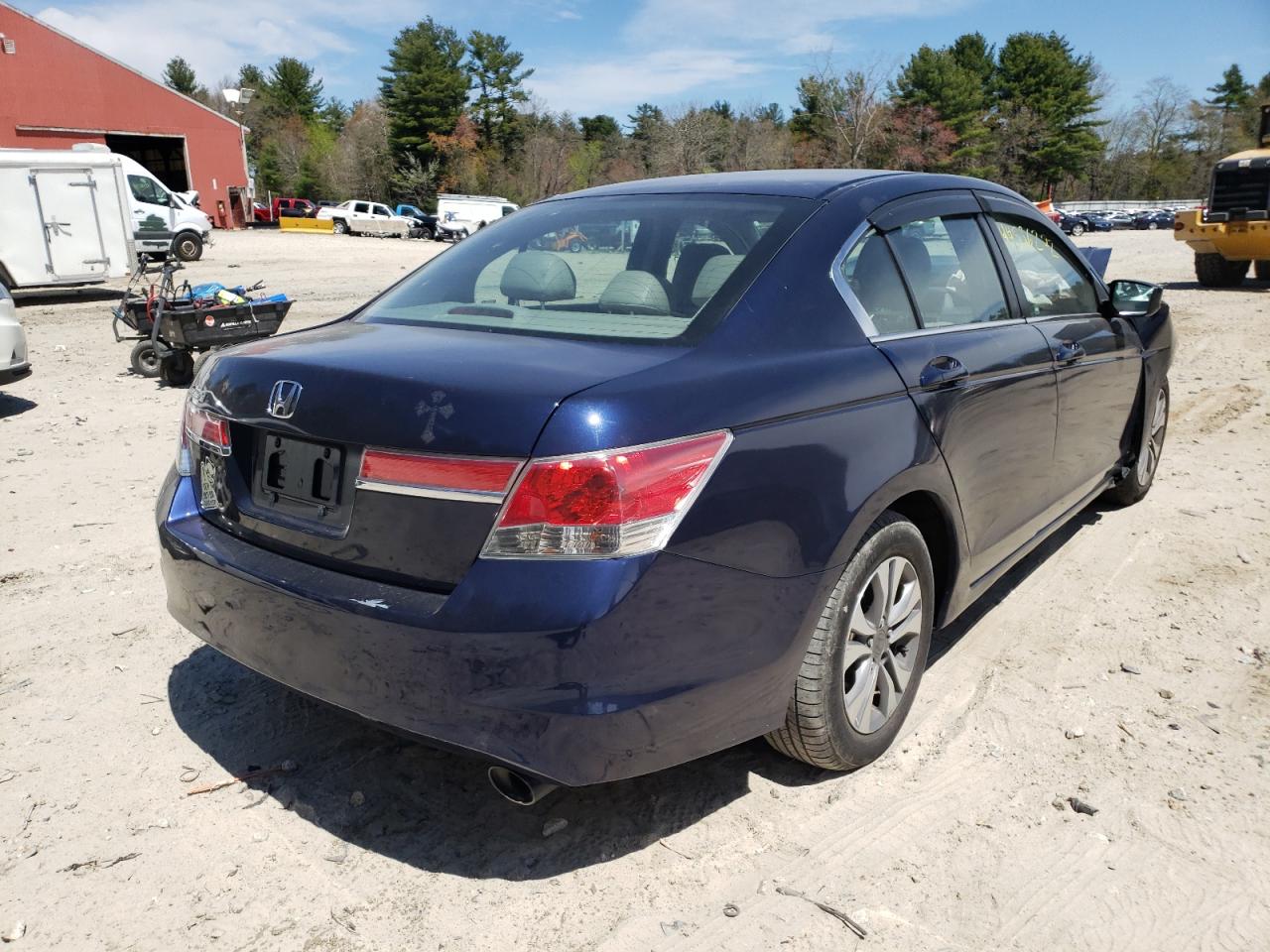 Photo 4 from auction – 2011 HONDA ACCORD LXP with VIN 1HGCP2F47BA011431