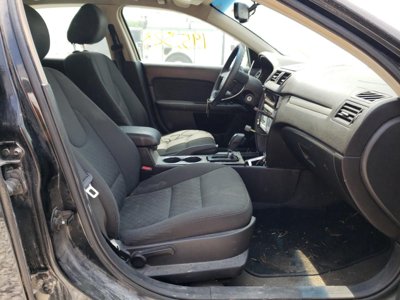 Photo 5 from auction – 2011 FORD FUSION SE with VIN 3FAHP0HA3BR114420