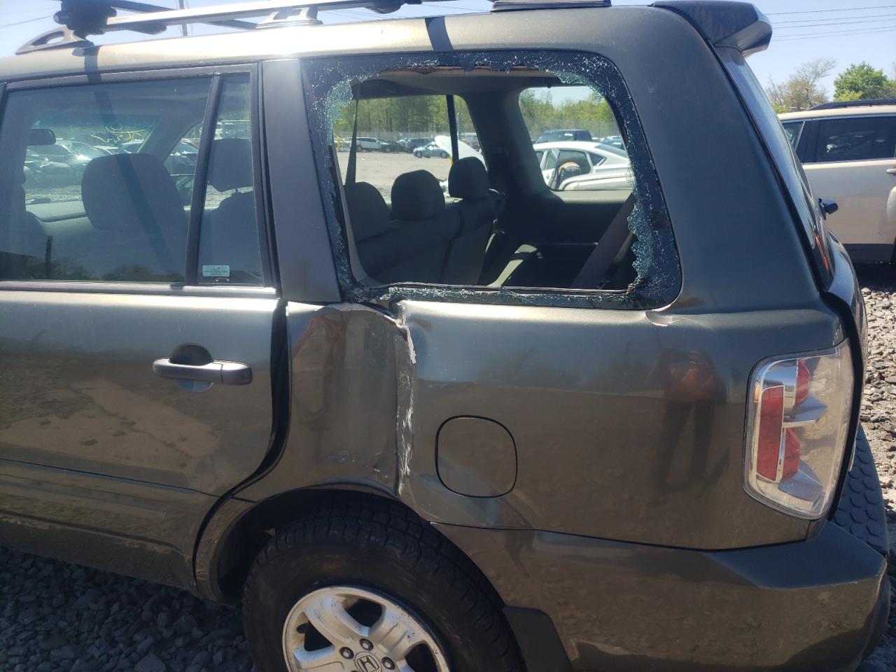 Photo 9 from auction – 2006 HONDA PILOT LX with VIN 5FNYF18196B025199