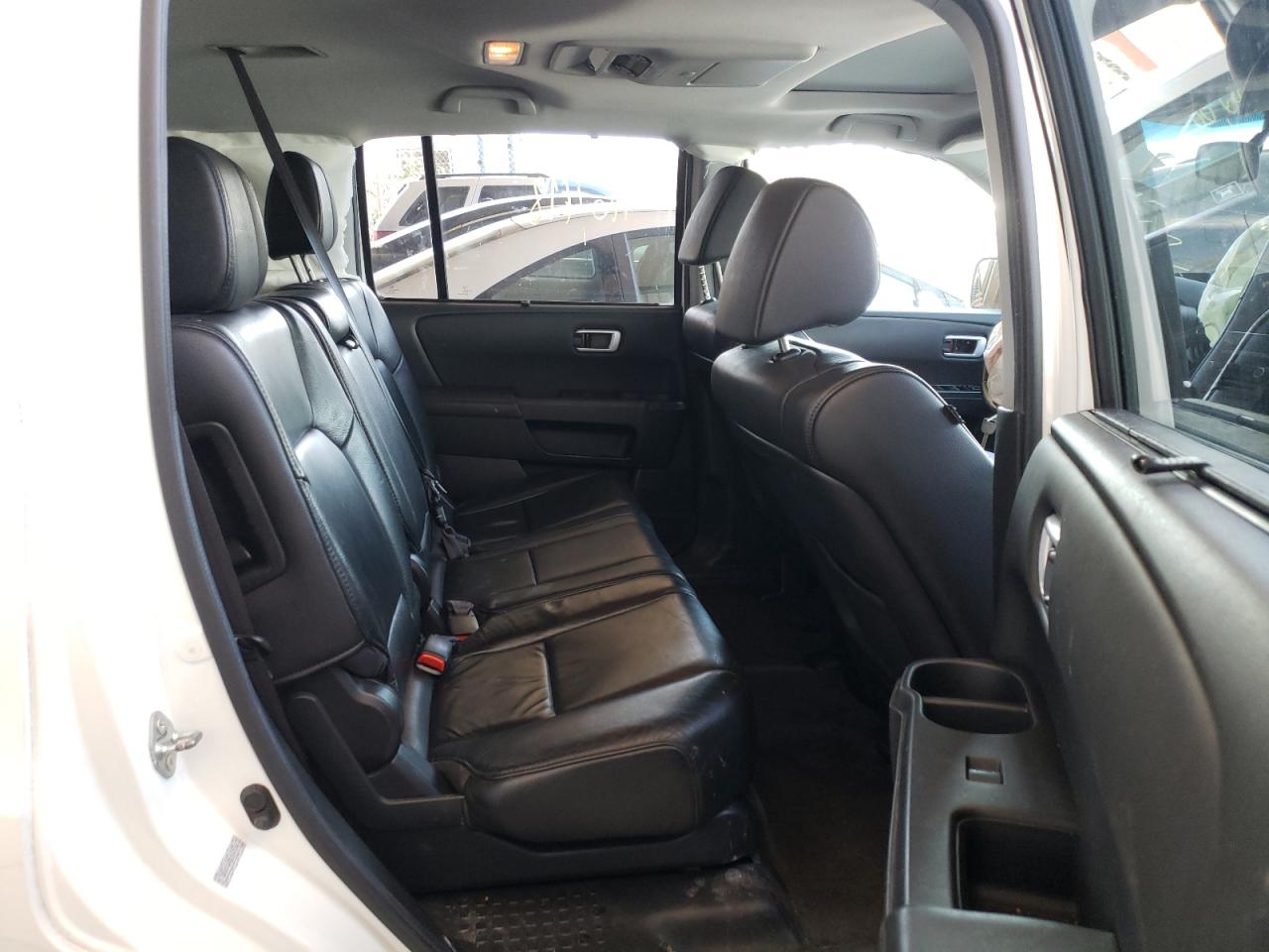 Zdjęcie 6 z aukcji – 2012 HONDA PILOT TOUR z VIN 5FNYF4H93CB047590