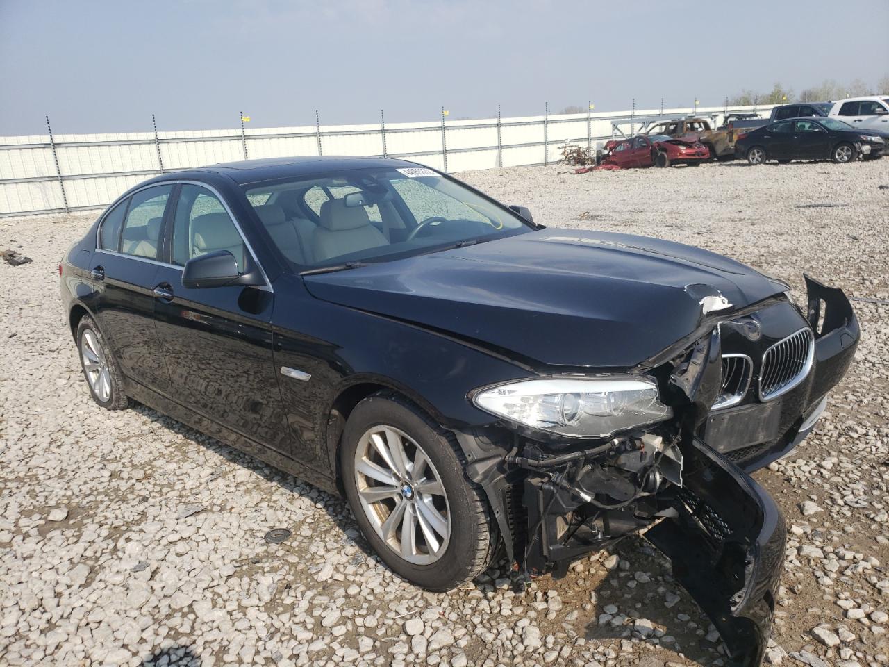 BMW 528 XI 2013 with VIN WBAXH5C50DDW11864 - Photo from auction