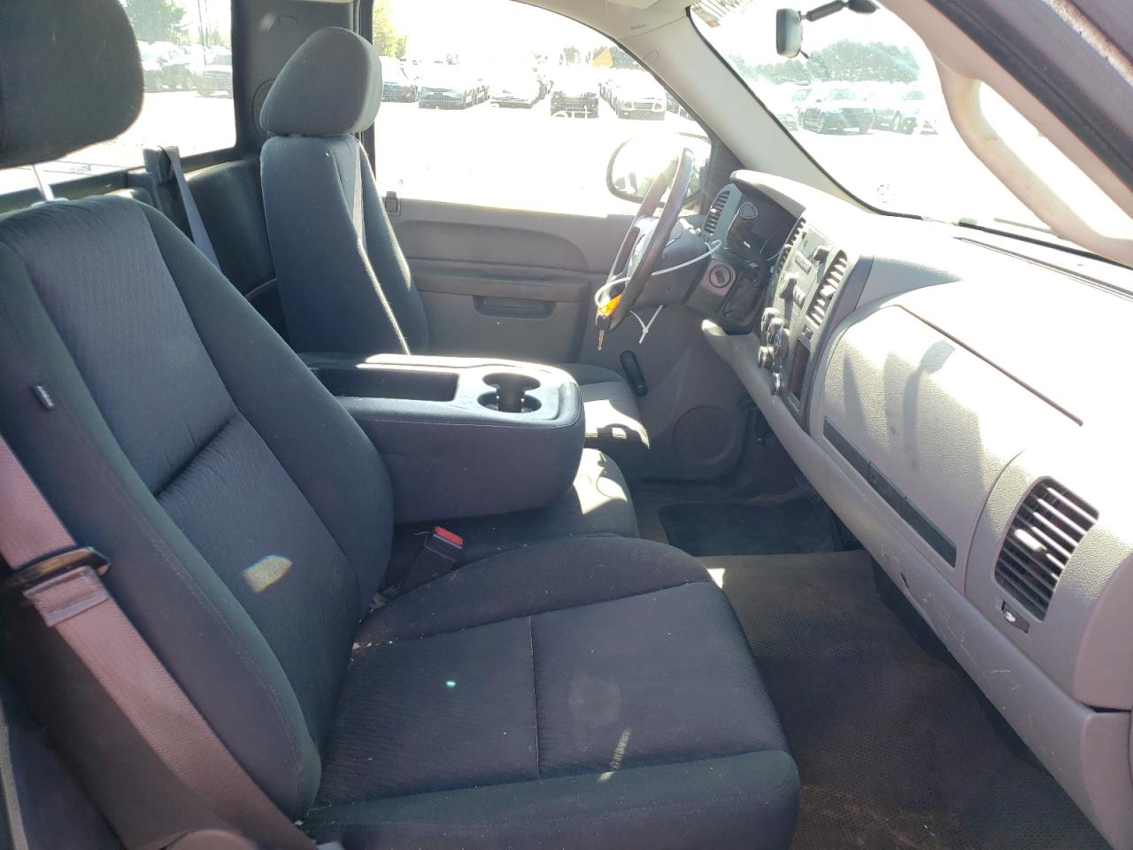 Photo 5 from auction – 2013 GMC SIERRA C15 with VIN 1GTN1TEX7DZ193193