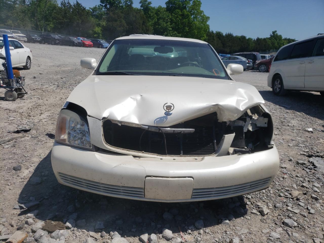 Photo 9 from auction – 2001 CADILLAC DEVILLE with VIN 1G6KD54Y71U225104