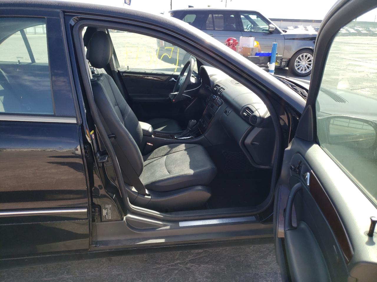 Photo 5 from auction – 2001 MERCEDES-BENZ C 320 with VIN WDBRF64J91F073148