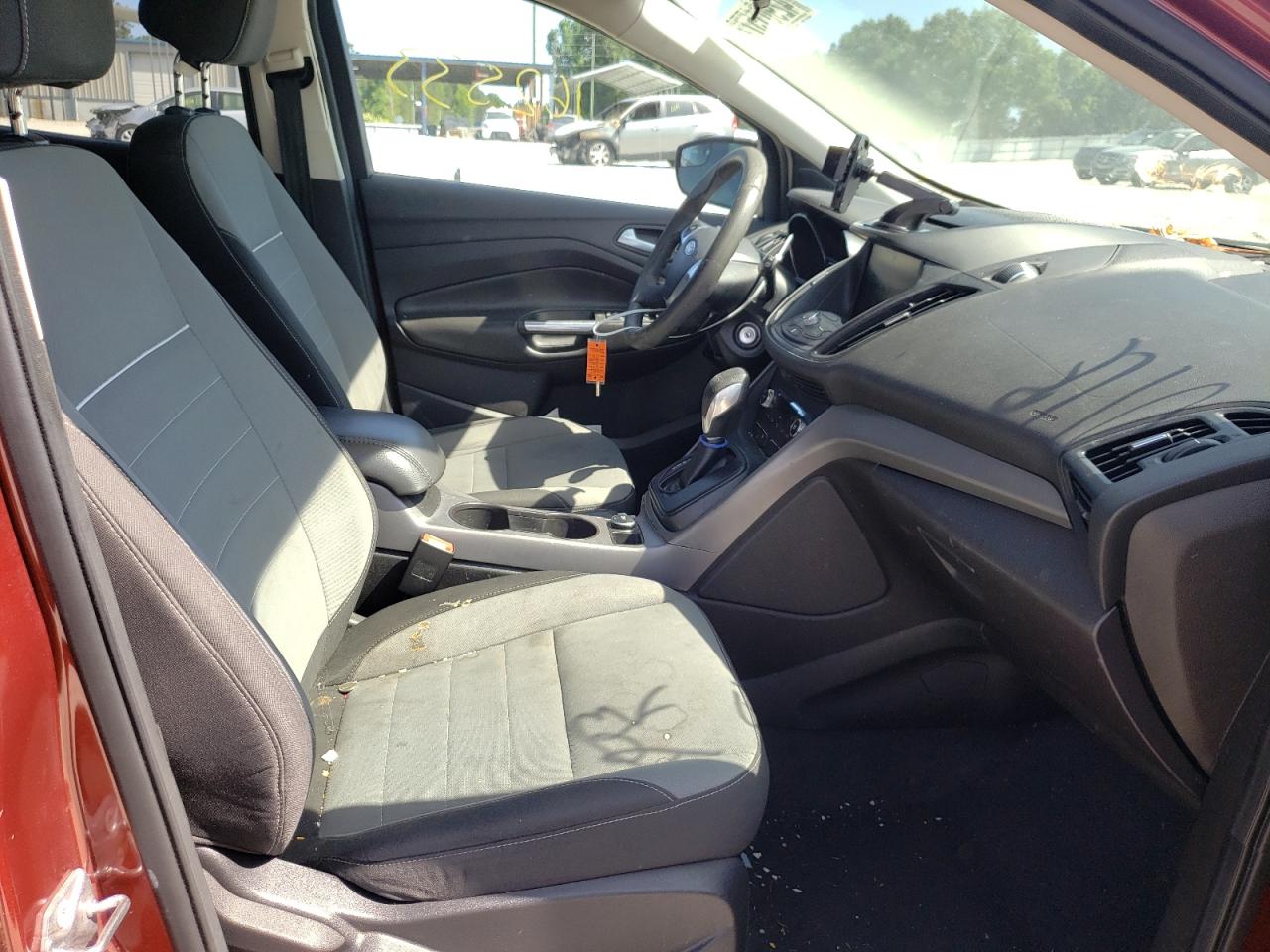 Photo 5 from auction – 2014 FORD ESCAPE SE with VIN 1FMCU0GX2EUC97823