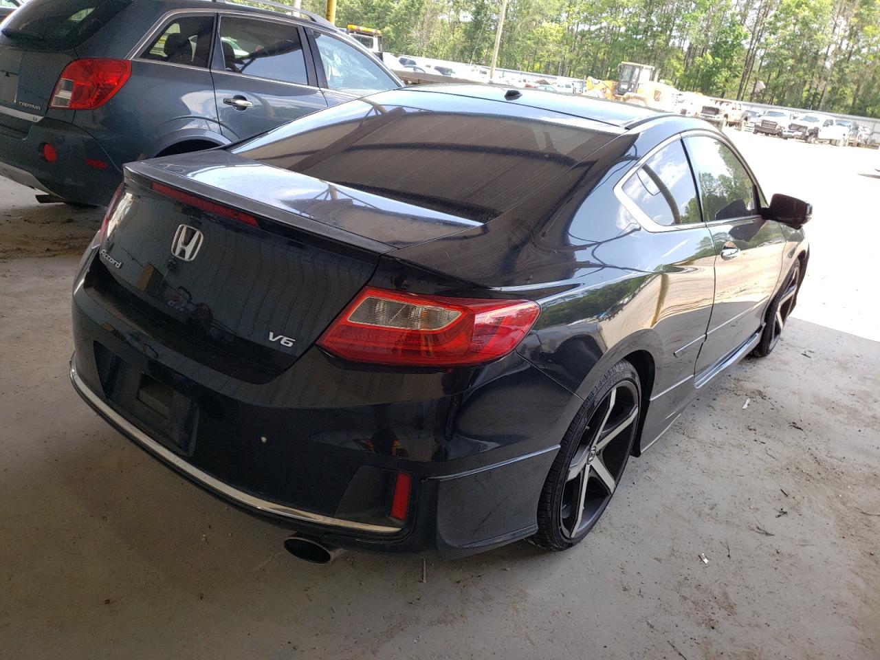 Photo 4 from auction – 2015 HONDA ACCORD EXL with VIN 1HGCT2B84FA003006