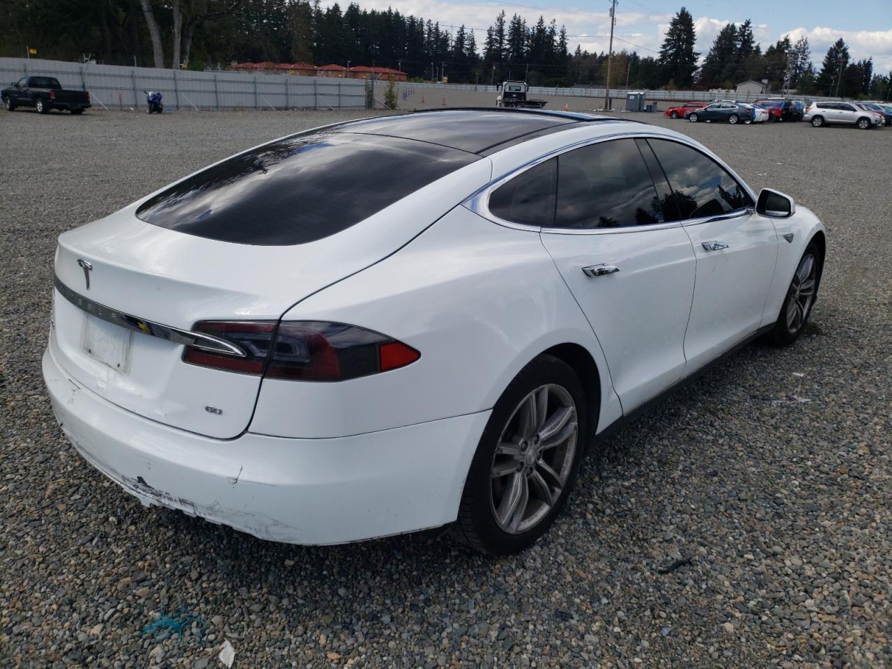 Photo 4 from auction – 2014 TESLA MODEL S with VIN 5YJSA1S16EFP51100