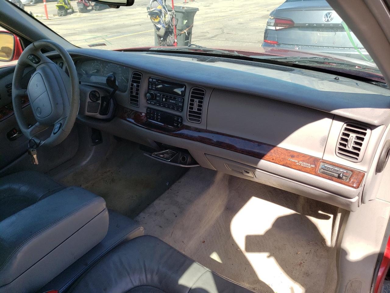 Photo 9 from auction – 1997 BUICK PARK AVENU with VIN 1G4CW52K0V4658081