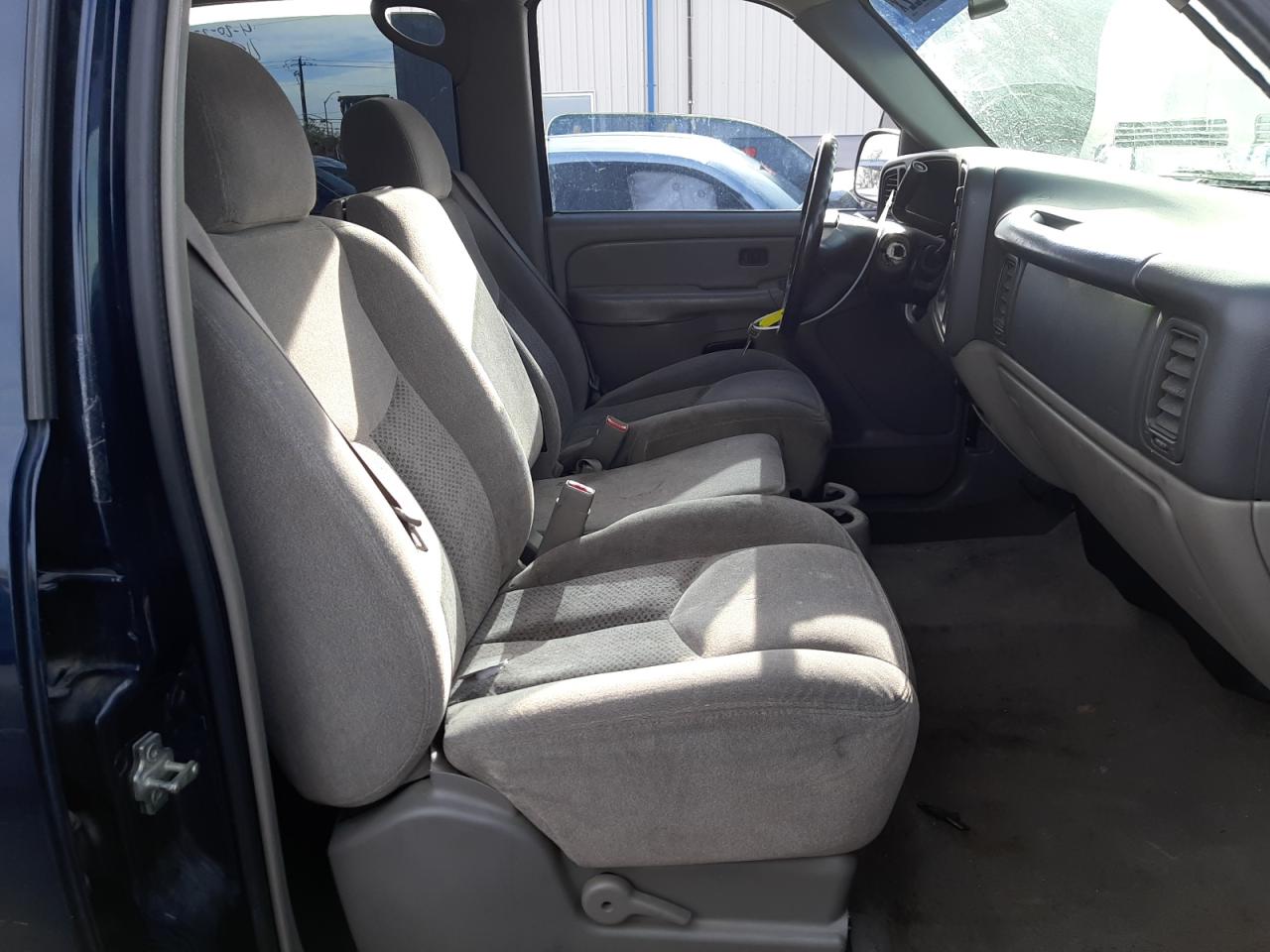Photo 5 from auction – 2005 CHEVROLET AVALANCHE with VIN 3GNEC12Z55G285304
