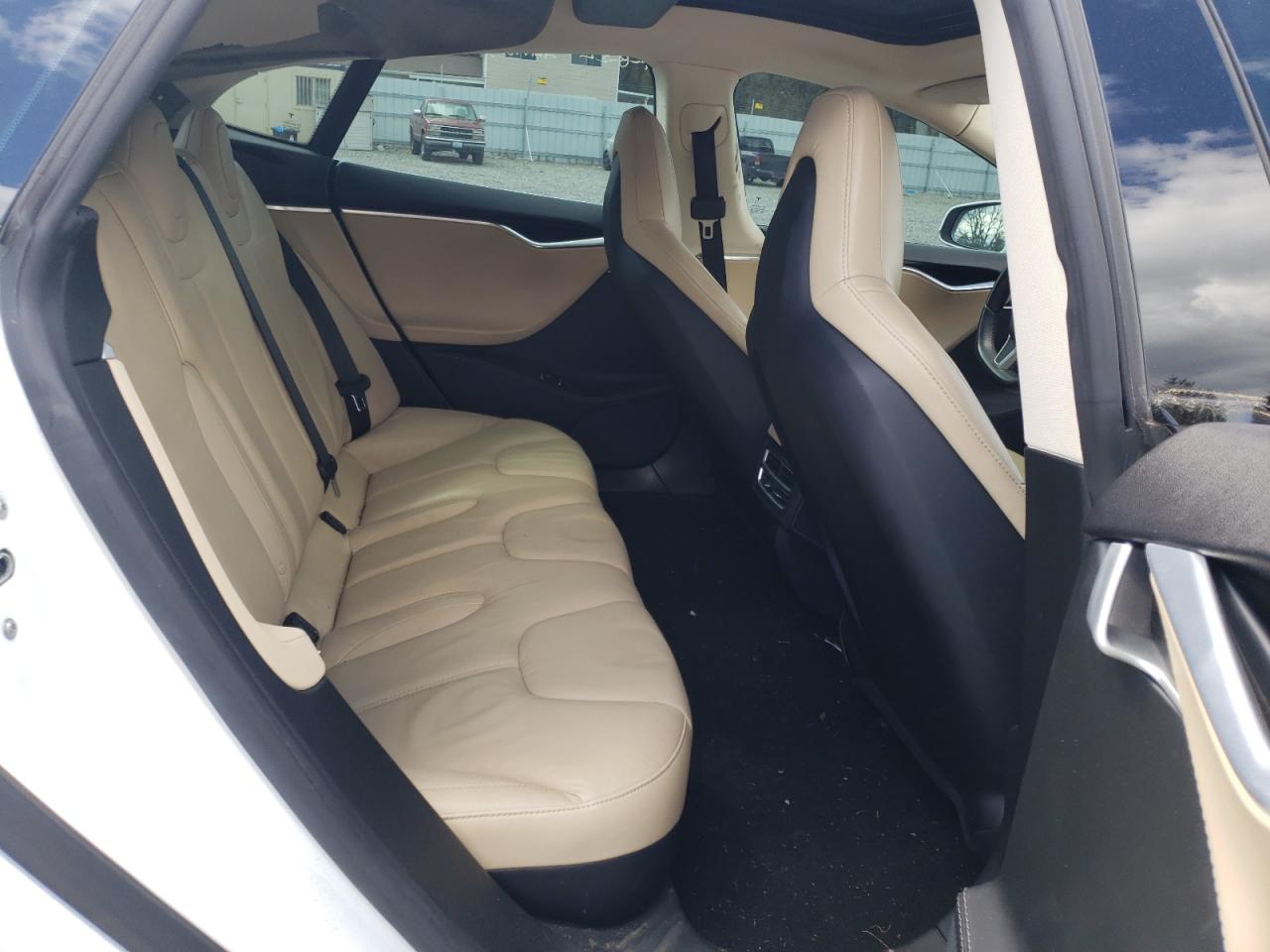 Photo 6 from auction – 2014 TESLA MODEL S with VIN 5YJSA1S16EFP51100