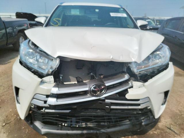 Photo 9 from auction – 2019 TOYOTA HIGHLANDER with VIN 5TDJZRFH4KS577920