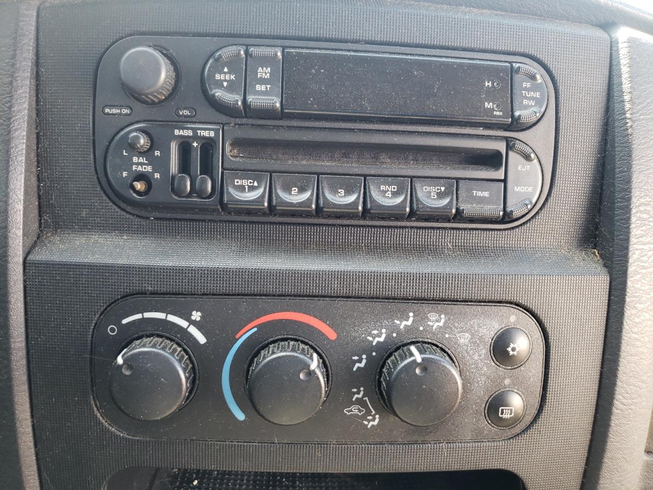 Photo 9 from auction – 2004 DODGE RAM 1500 S with VIN 1D7HU18D44S642550
