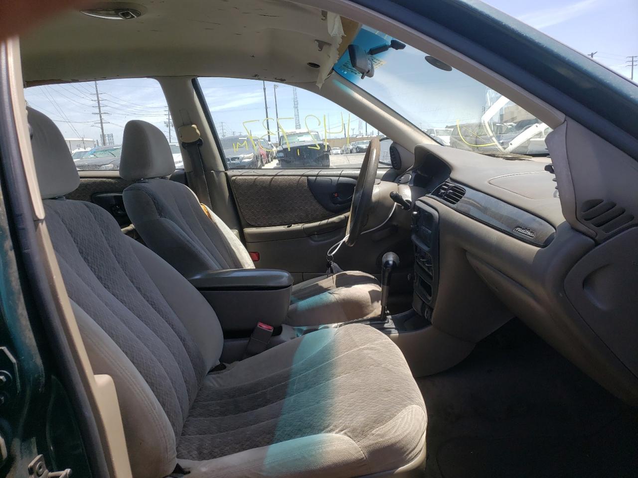 Photo 5 from auction – 2000 CHEVROLET MALIBU with VIN 1G1ND52J7Y6170032