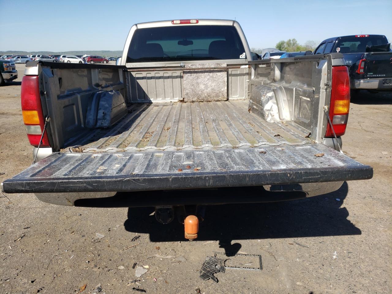 Photo 6 from auction – 2002 GMC NEW SIERRA with VIN 1GTEC14T42Z330682