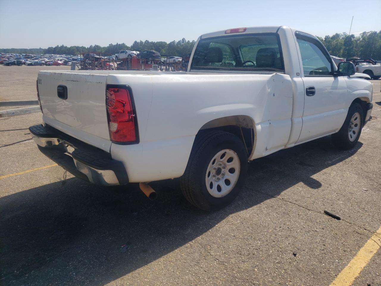 Photo 4 from auction – 2005 CHEVROLET SILVERADO with VIN 1GCEC14X75Z202217