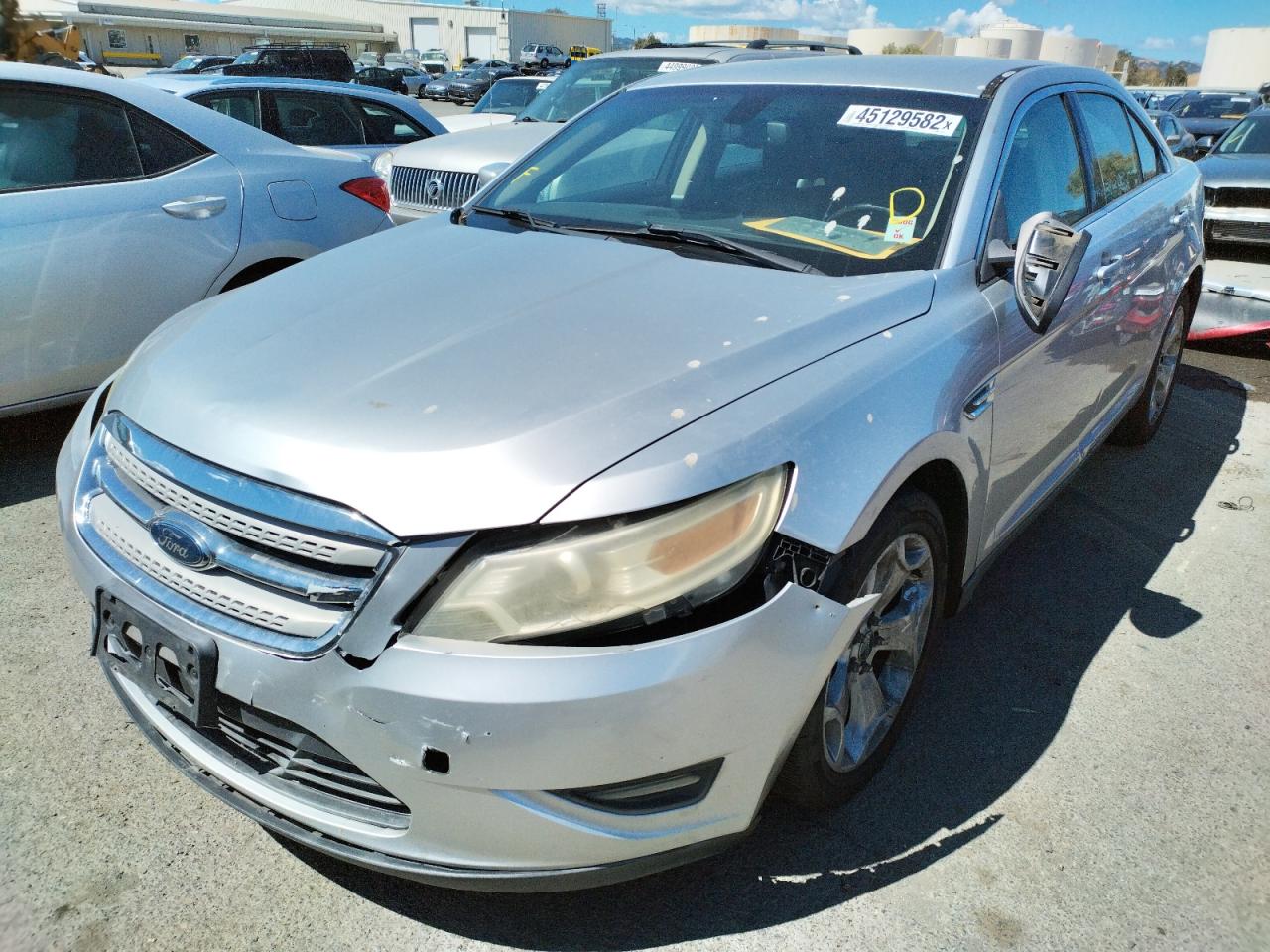 Photo 2 from auction – 2010 FORD TAURUS SEL with VIN 1FAHP2EW0AG132603