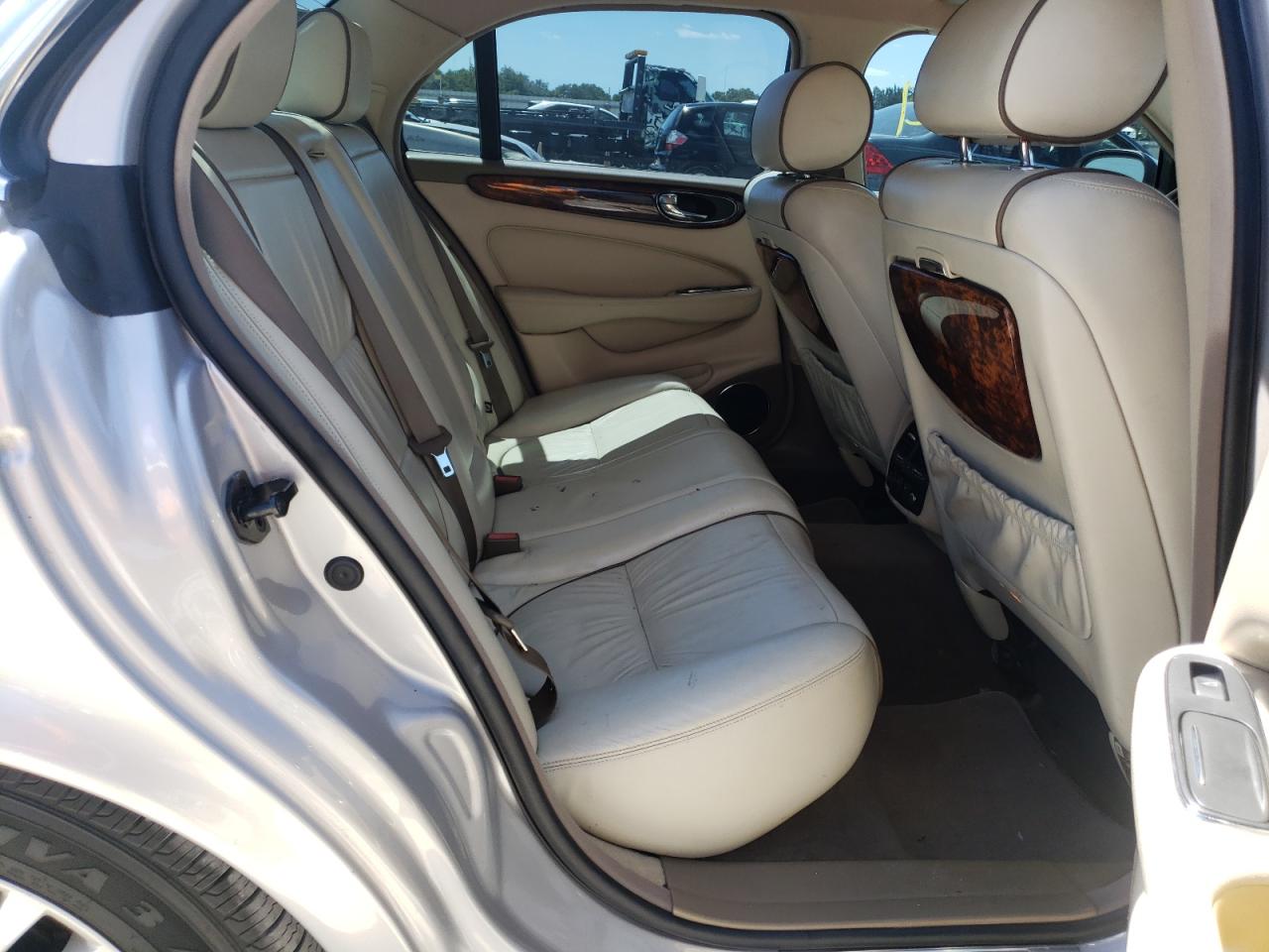 Photo 6 from auction – 2004 JAGUAR XJ8 with VIN SAJWA71C64SG33514