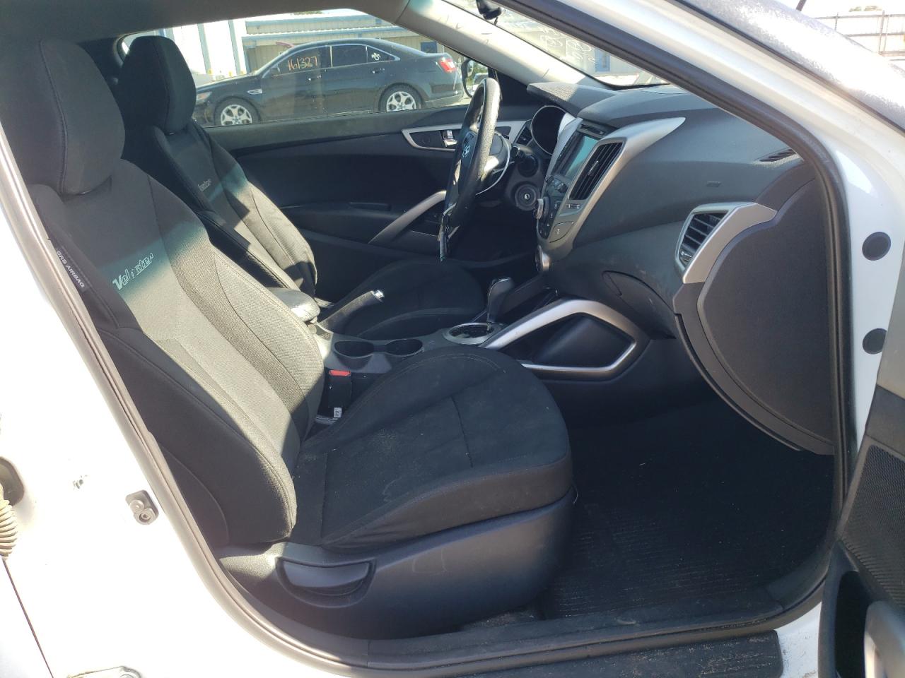 Фото 5 с аукциона – 2014 HYUNDAI VELOSTER с VIN KMHTC6AD9EU207751