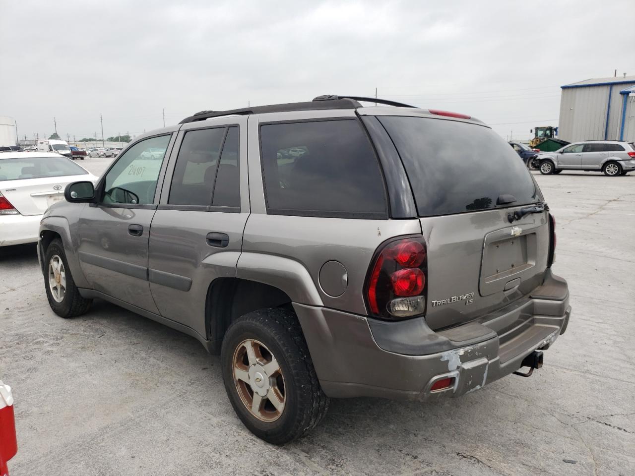 Photo 3 from auction – 2005 CHEVROLET TRAILBLAZE with VIN 1GNDT13SX52307657