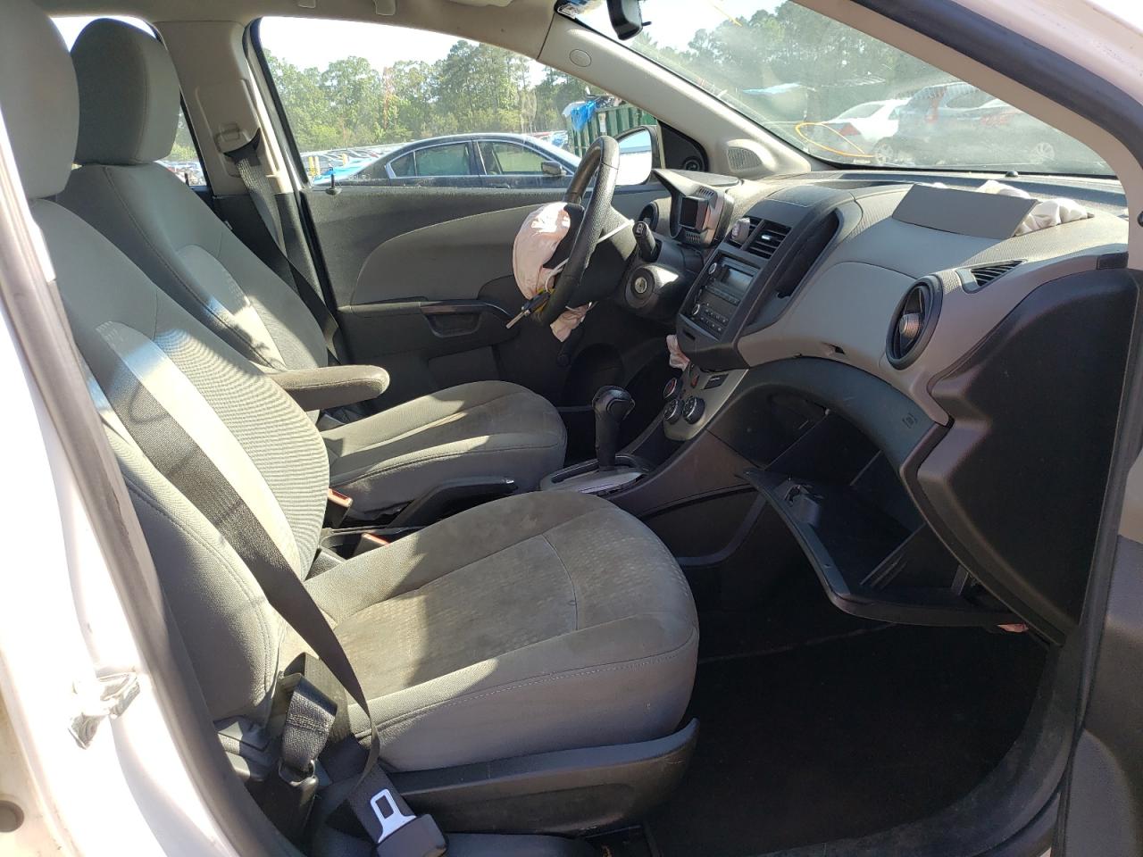 Photo 5 from auction – 2012 CHEVROLET SONIC LS with VIN 1G1JA6SH5C4136928