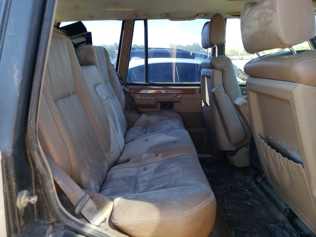 Photo 6 from auction – 1990 LAND ROVER RANGE ROVE with VIN SALHV1244LA407580