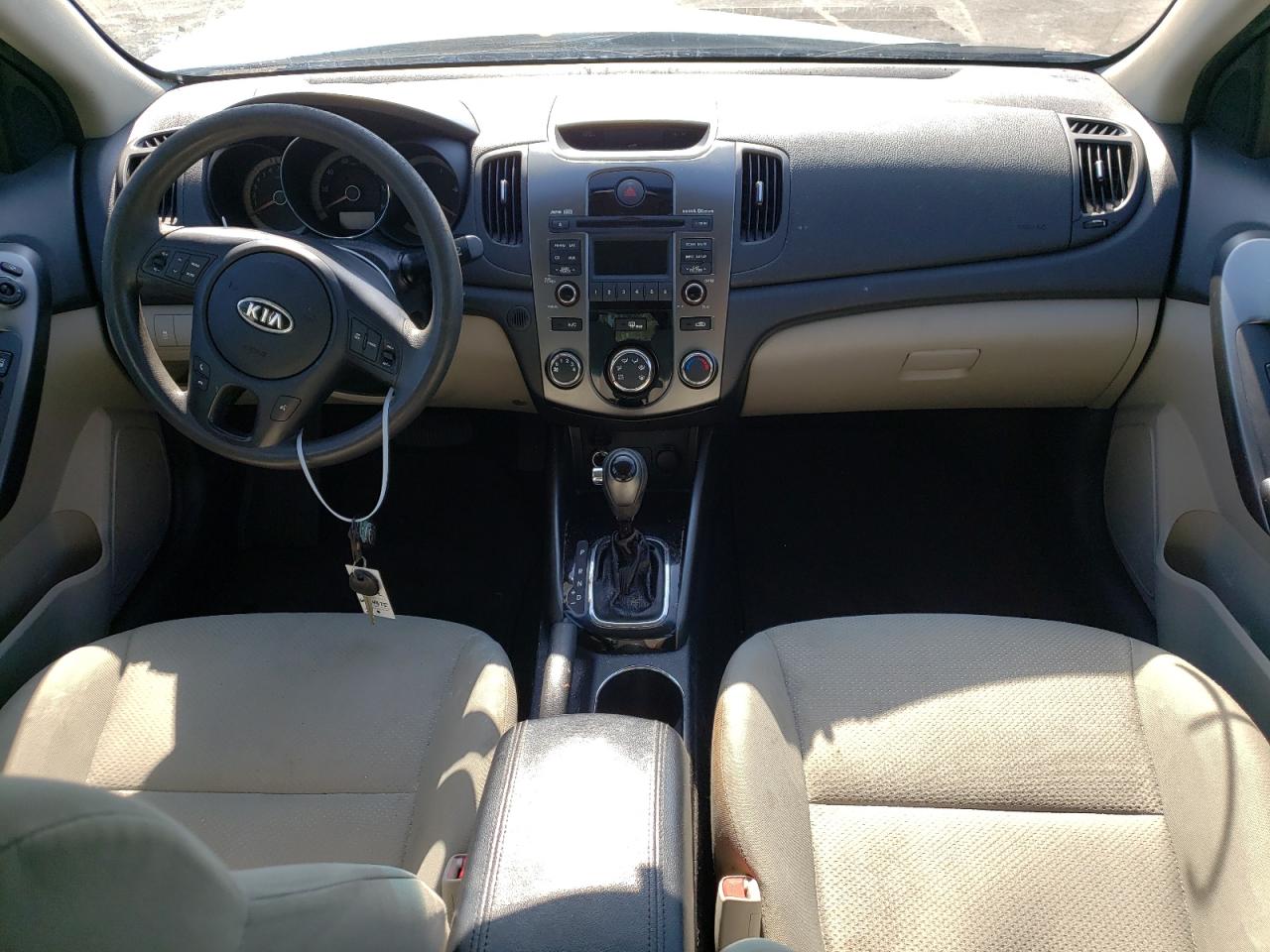 Photo 9 from auction – 2013 KIA FORTE EX with VIN KNAFU4A22D5726308
