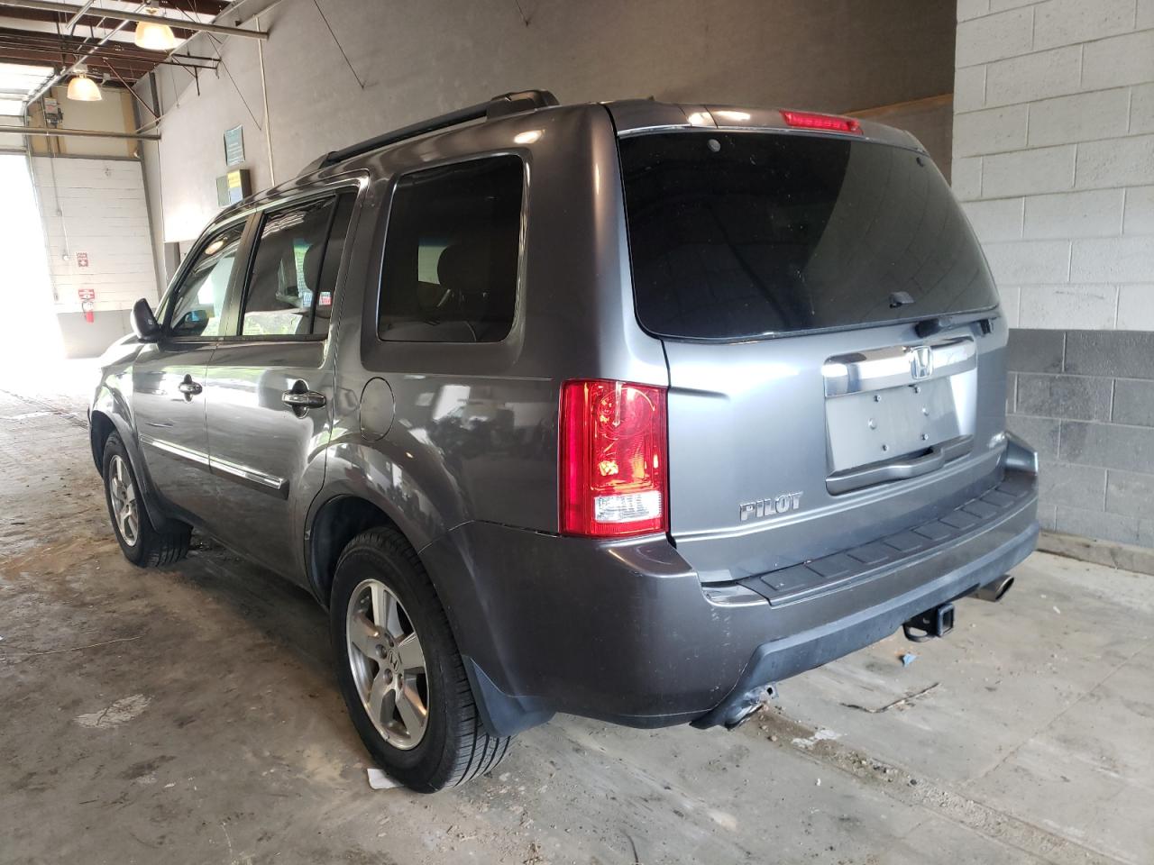 Photo 3 from auction – 2011 HONDA PILOT EXL with VIN 5FNYF4H51BB026717