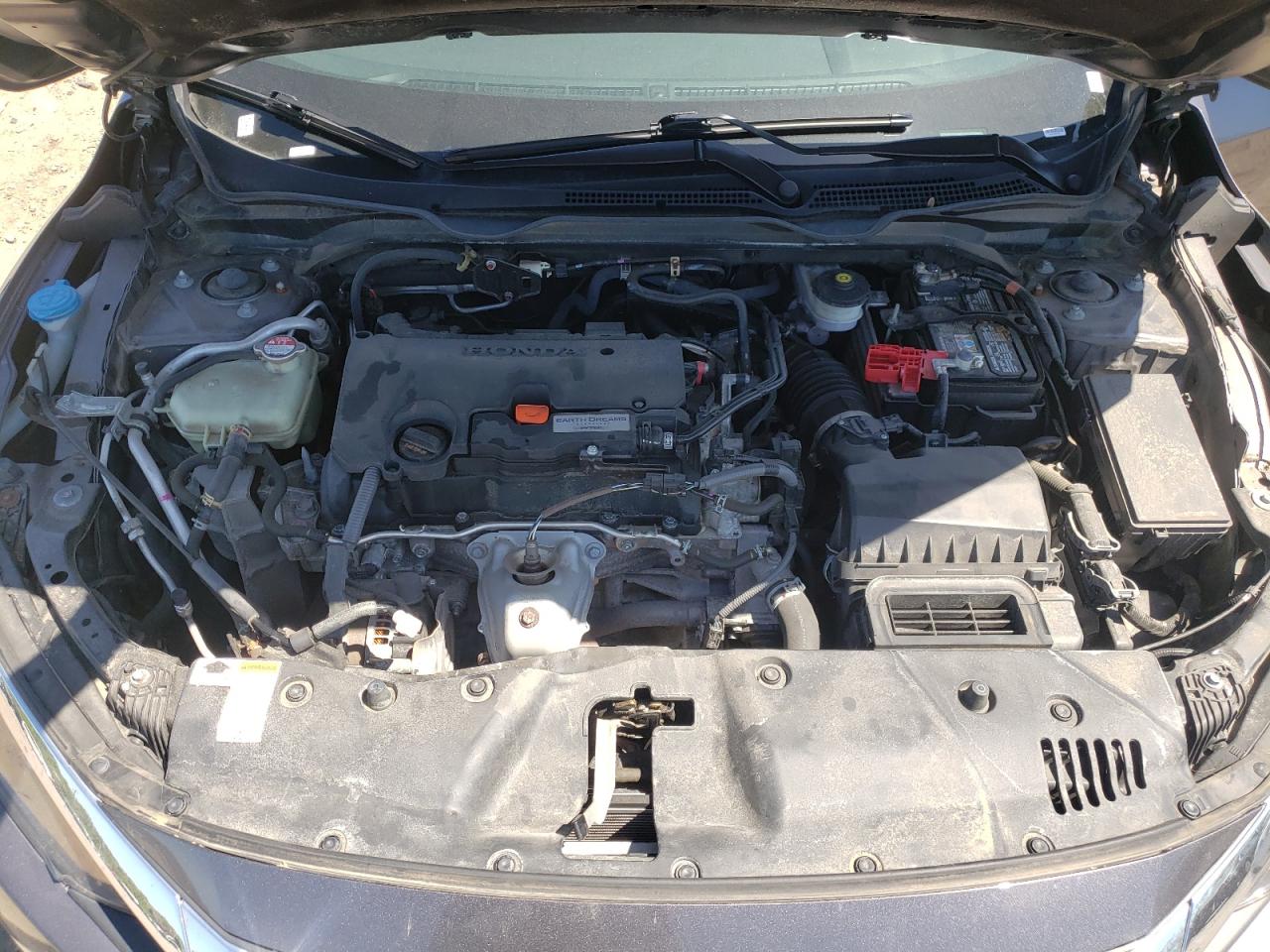 Photo 7 from auction – 2018 HONDA CIVIC LX with VIN 19XFC2F54JE030241