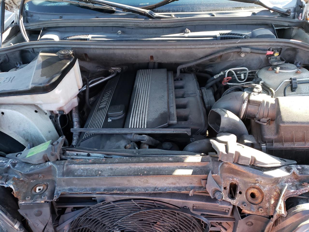 Photo 12 from auction – 2004 BMW X5 3.0I with VIN 5UXFA13554LU42019
