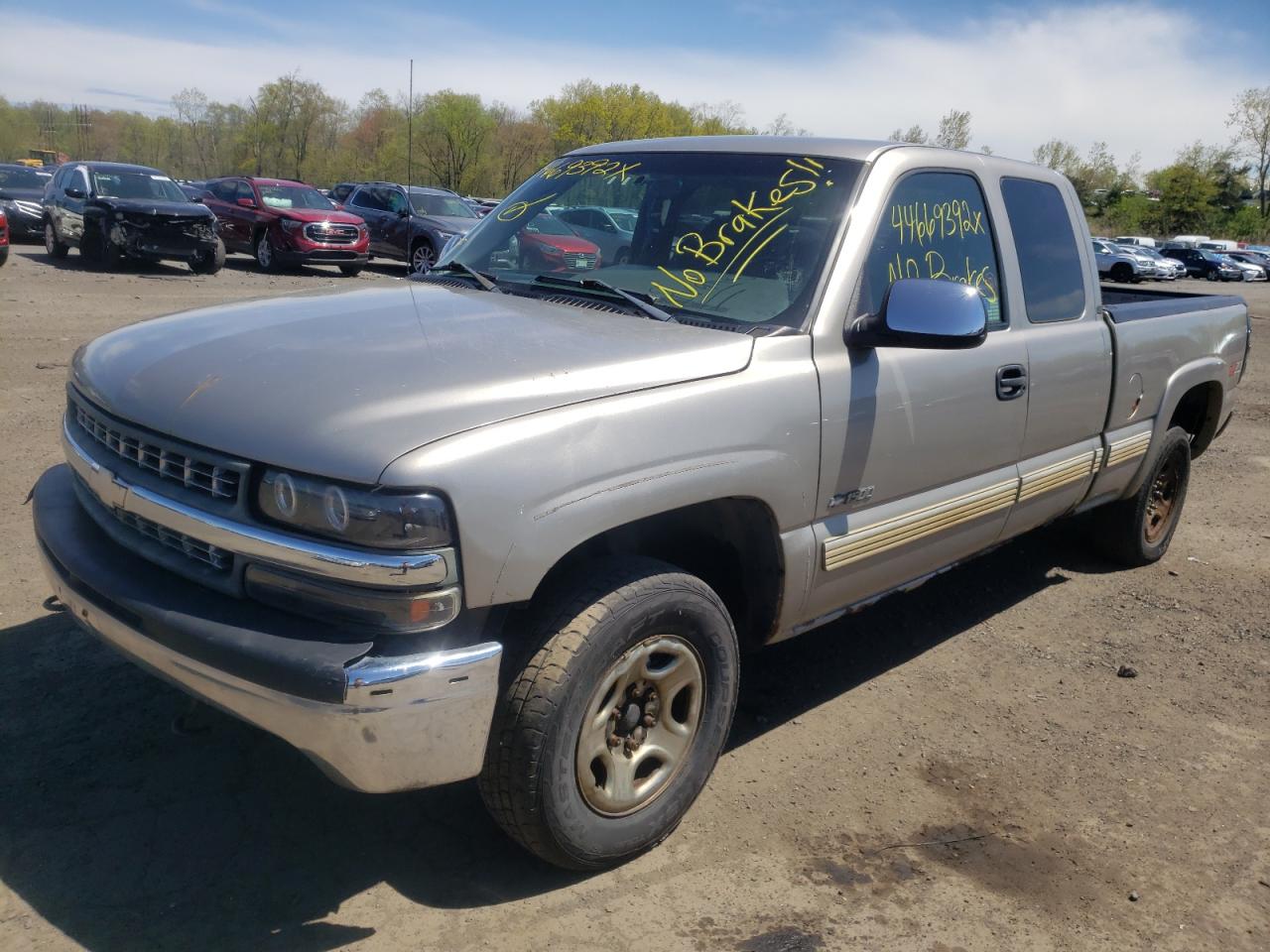 Photo 2 from auction – 2002 CHEVROLET SILVERADO with VIN 2GCEK19T821209108