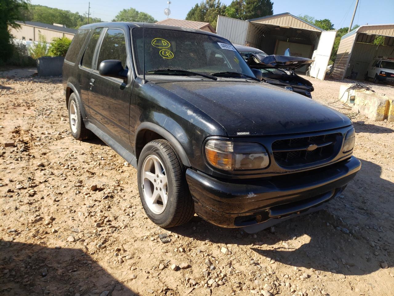 FORD EXPLORER 1998 with VIN 1FMYU22E4WUD17093 - Photo from auction