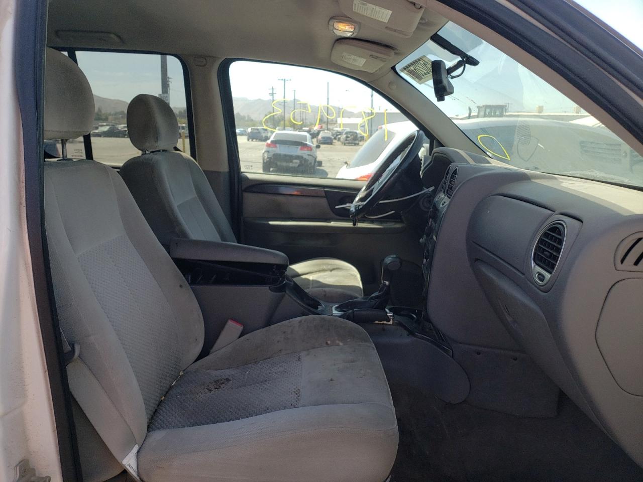 Photo 5 from auction – 2008 GMC ENVOY with VIN 1GKDS13S582207101