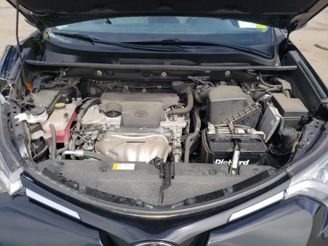 Photo 7 from auction – 2017 TOYOTA RAV4 XLE with VIN 2T3RFREV3HW595495