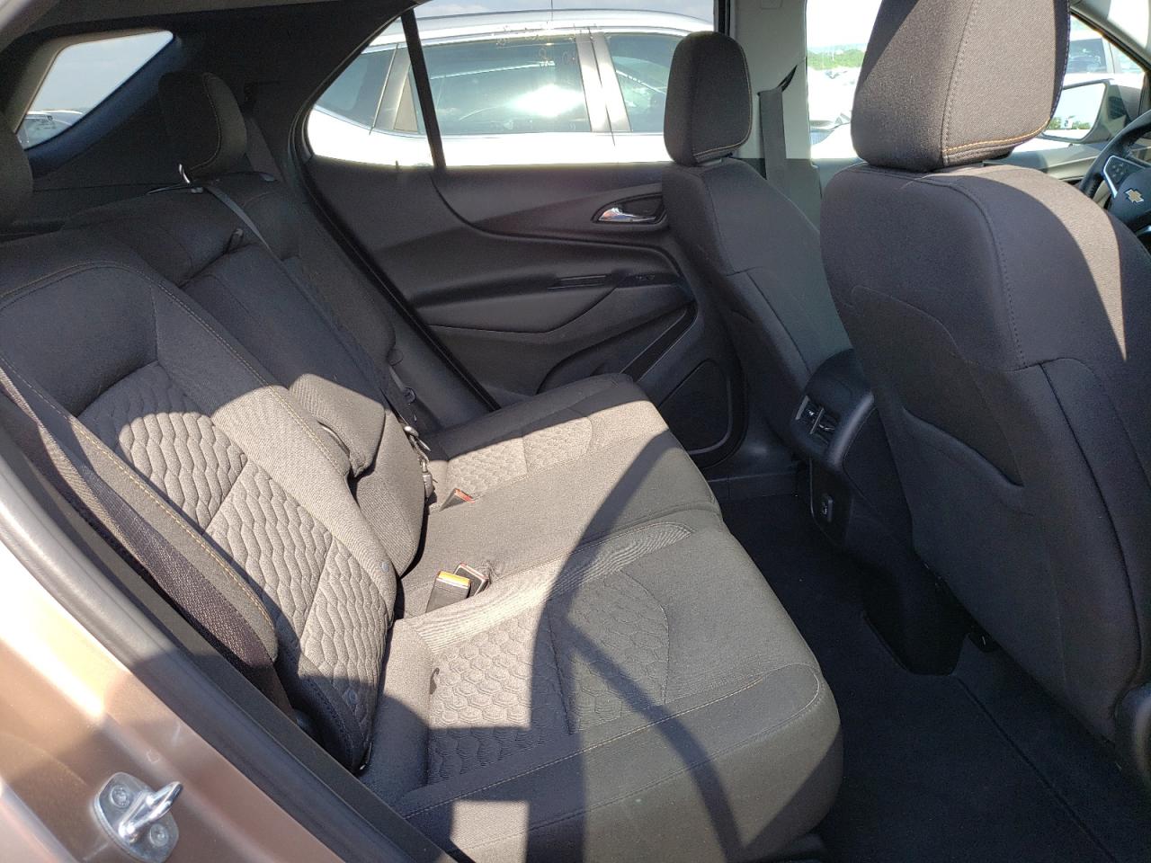 Photo 6 from auction – 2019 CHEVROLET EQUINOX LT with VIN 2GNAXJEV2K6262016
