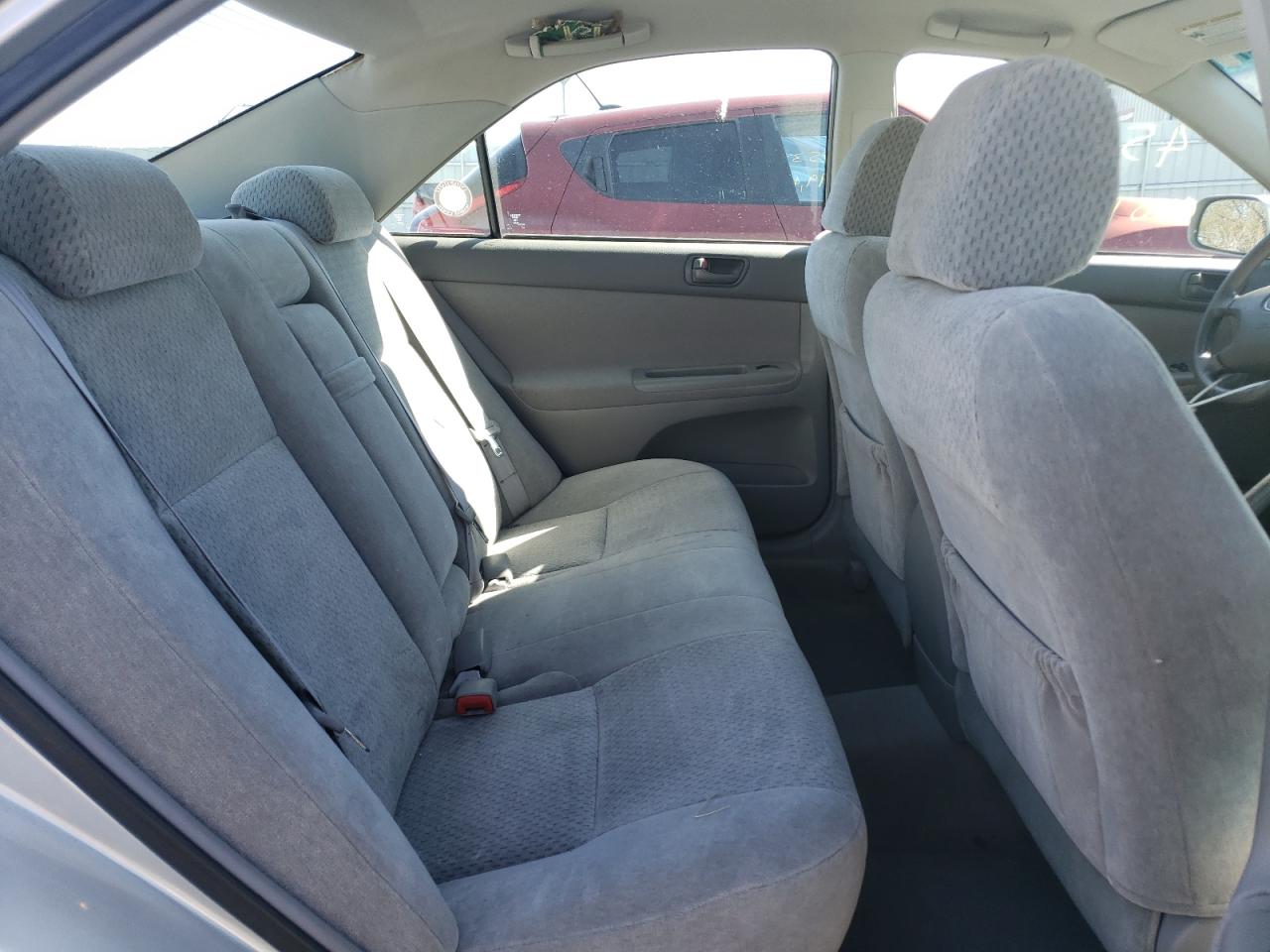 Photo 6 from auction – 2004 TOYOTA CAMRY LE with VIN 4T1BE32K74U886578