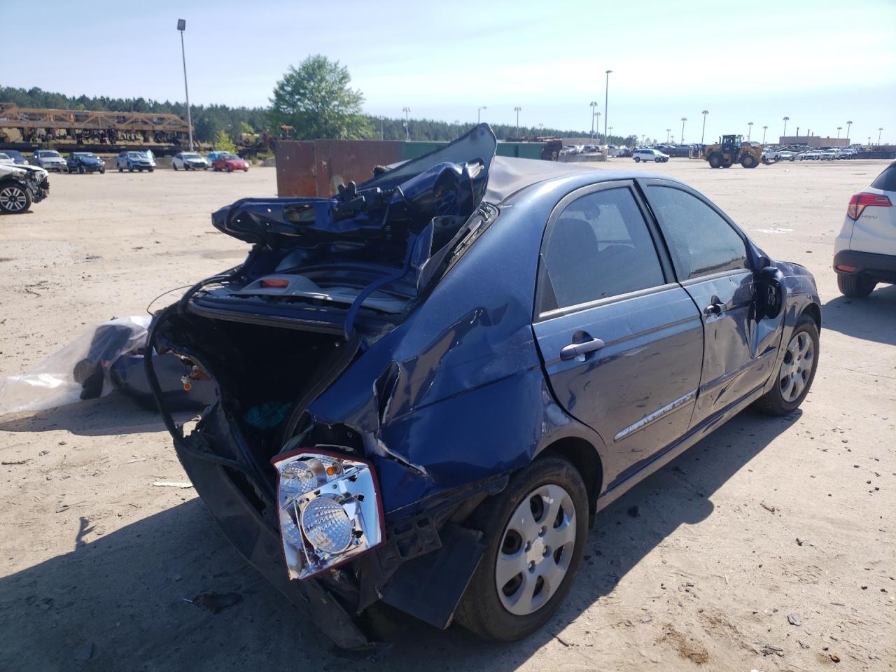 Photo 4 from auction – 2005 KIA SPECTRA with VIN KNAFE121255181553
