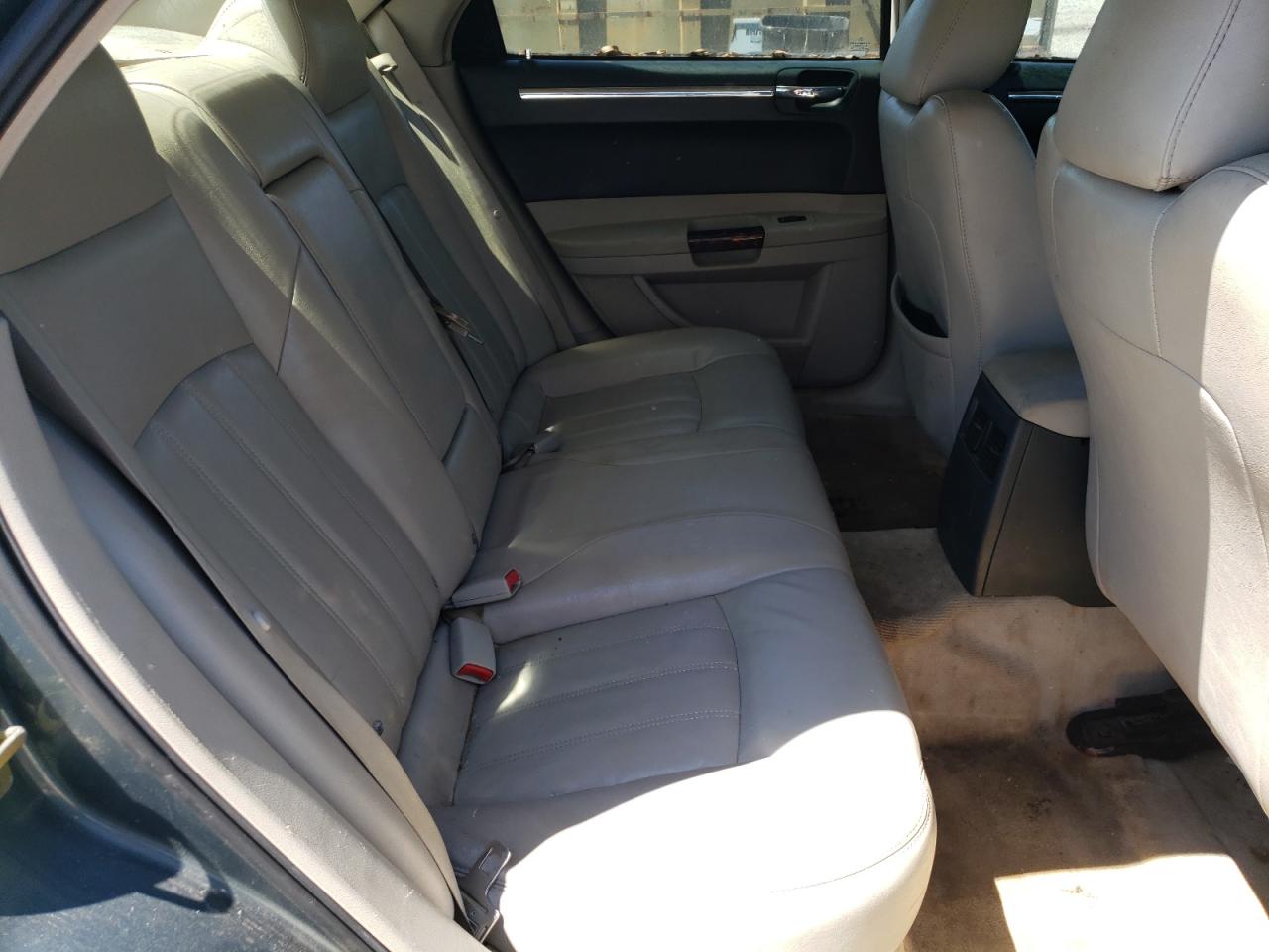 Photo 6 from auction – 2006 CHRYSLER 300C with VIN 2C3KA63H86H107865