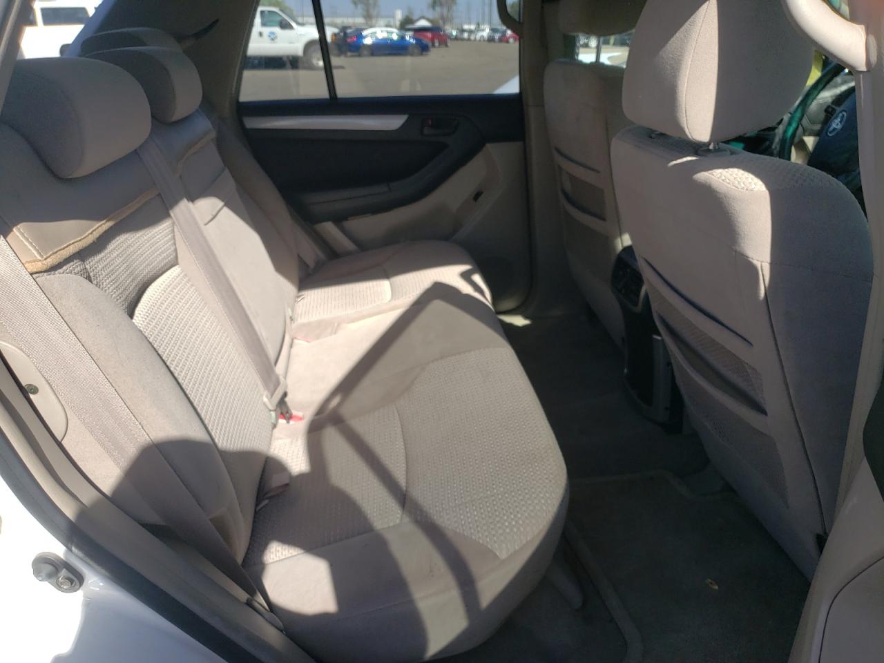 Foto 6 de la subasta – 2004 TOYOTA 4RUNNER SR con VIN JTEBU14R348014490