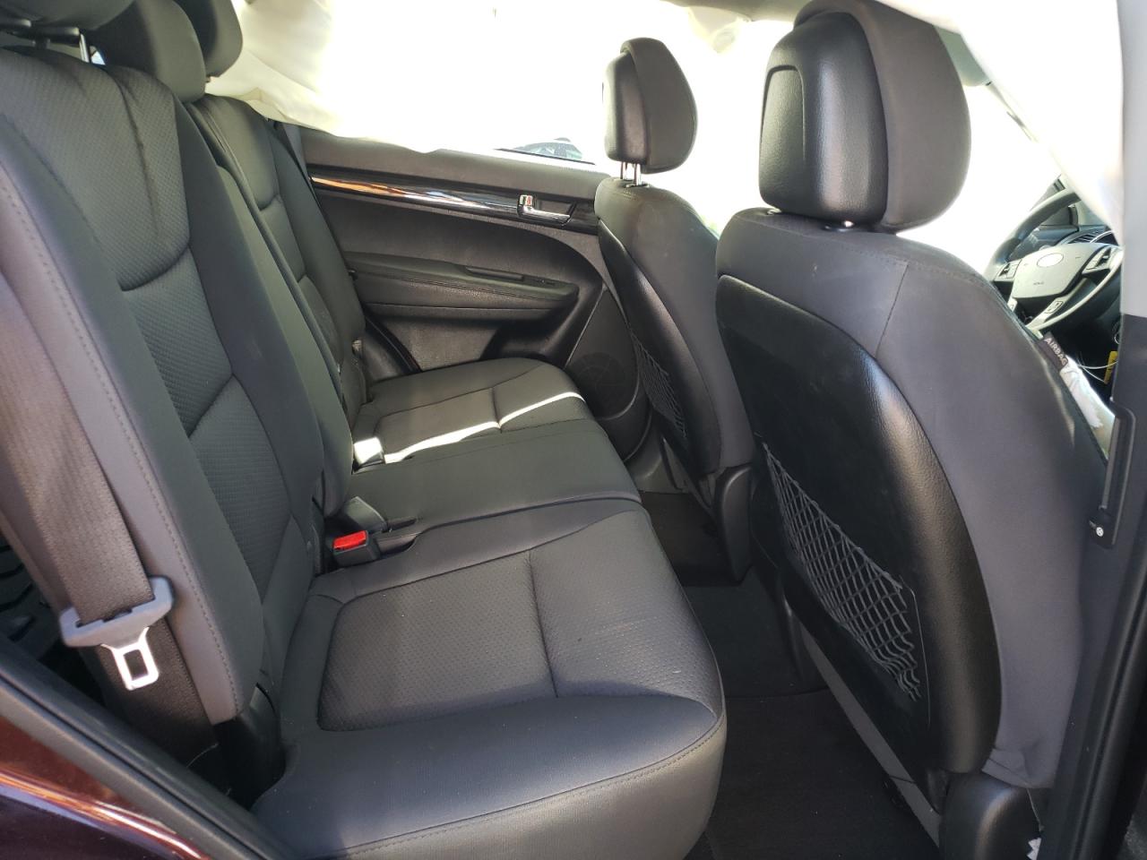 Photo 6 from auction – 2012 KIA SORENTO BA with VIN 5XYKT3A65CG239174