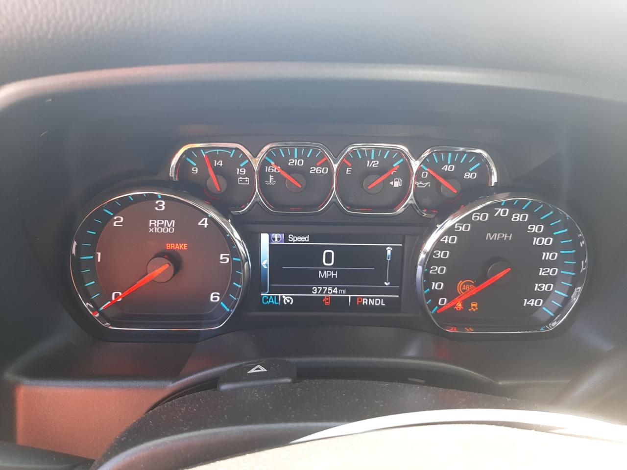 Photo 8 from auction – 2018 CHEVROLET SILVERADO with VIN 1GCRCREC1JZ149729