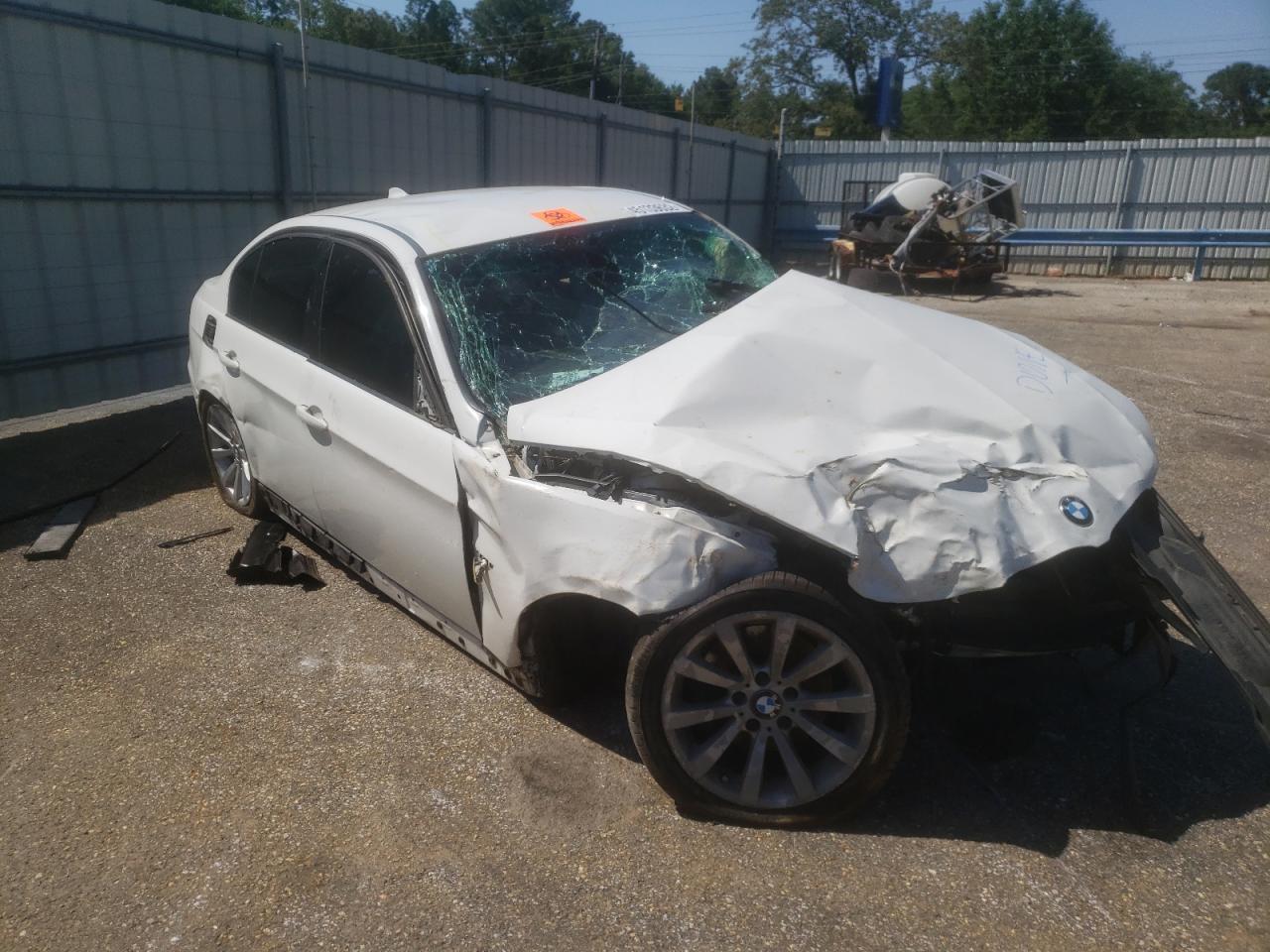 BMW 328 I 2011 with VIN WBAPH7C50BE678578 - Photo from auction