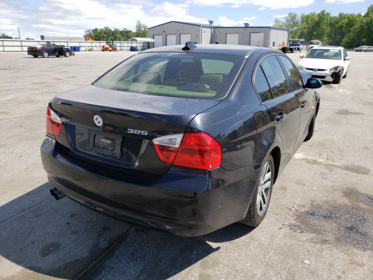 Photo 4 from auction – 2006 BMW 325 I with VIN WBAVB13566PT02208