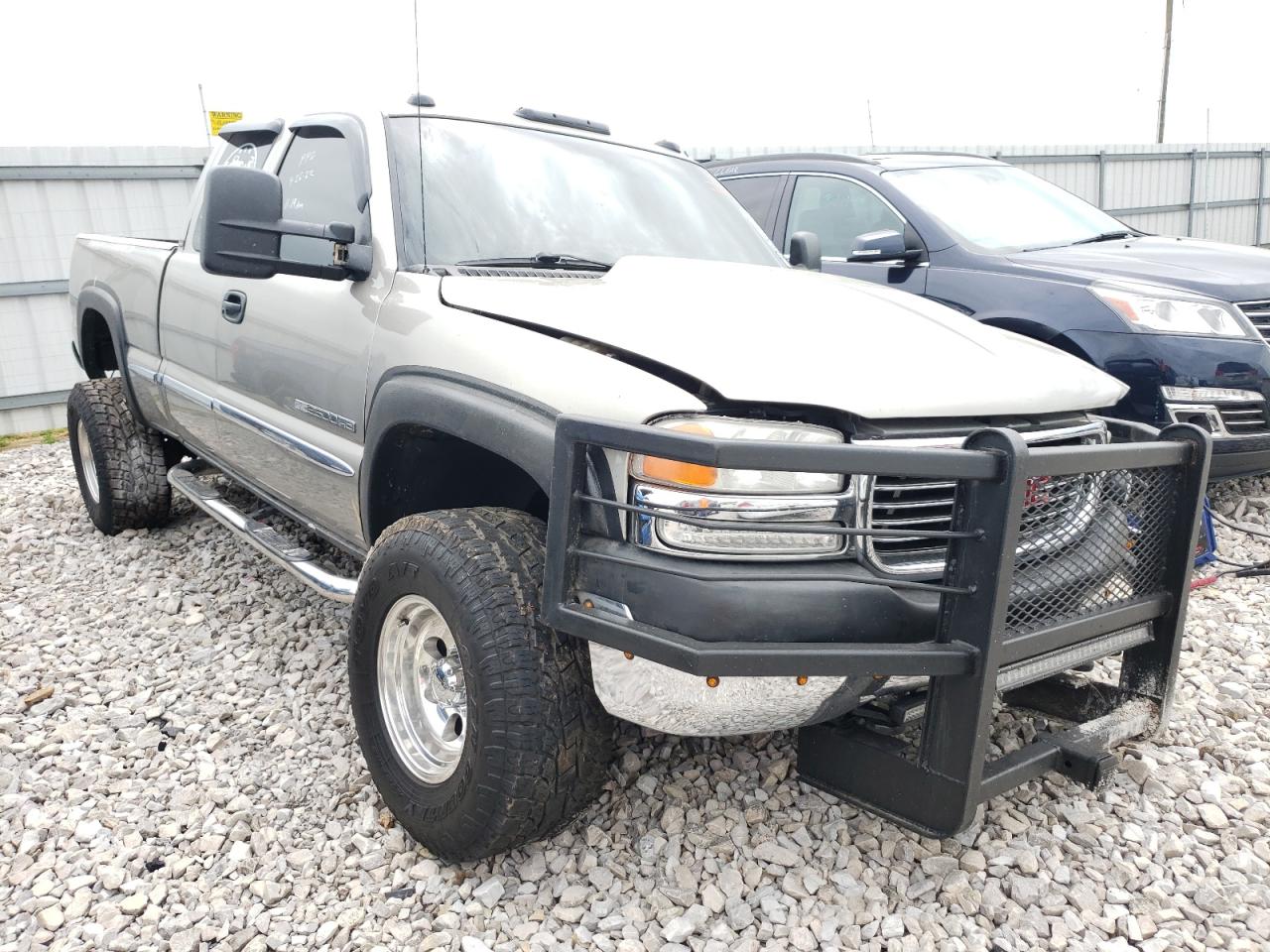 GMC SIERRA K25 2001 with VIN 1GTHK29U01Z313710 - Photo from auction