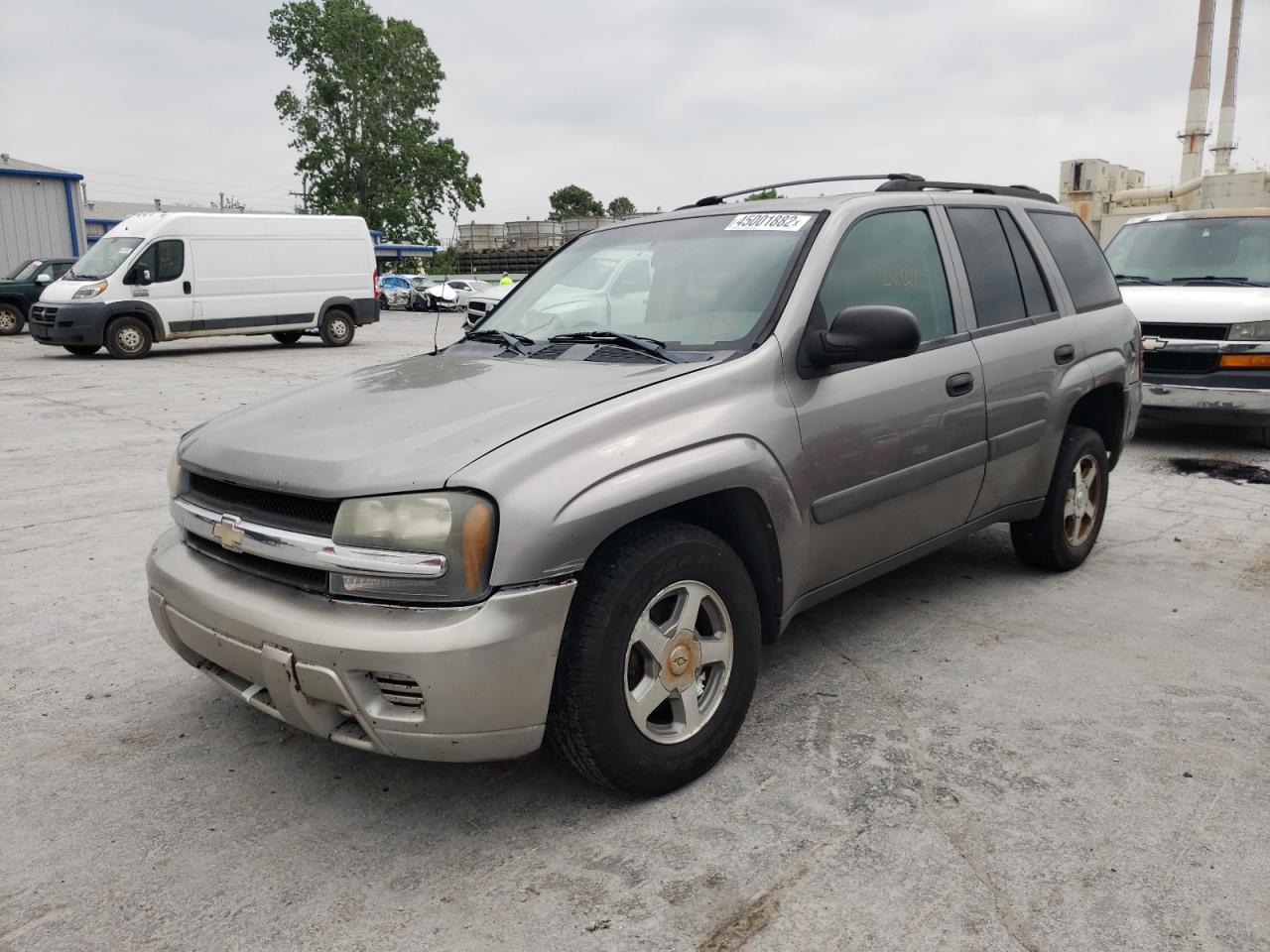 Photo 2 from auction – 2005 CHEVROLET TRAILBLAZE with VIN 1GNDT13SX52307657