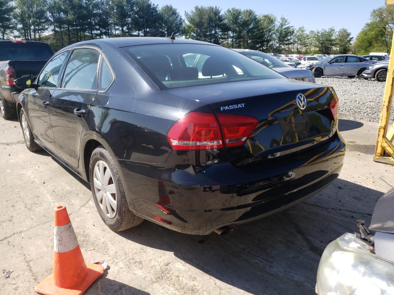 Photo 3 from auction – 2012 VOLKSWAGEN PASSAT S with VIN 1VWAP7A32CC006173