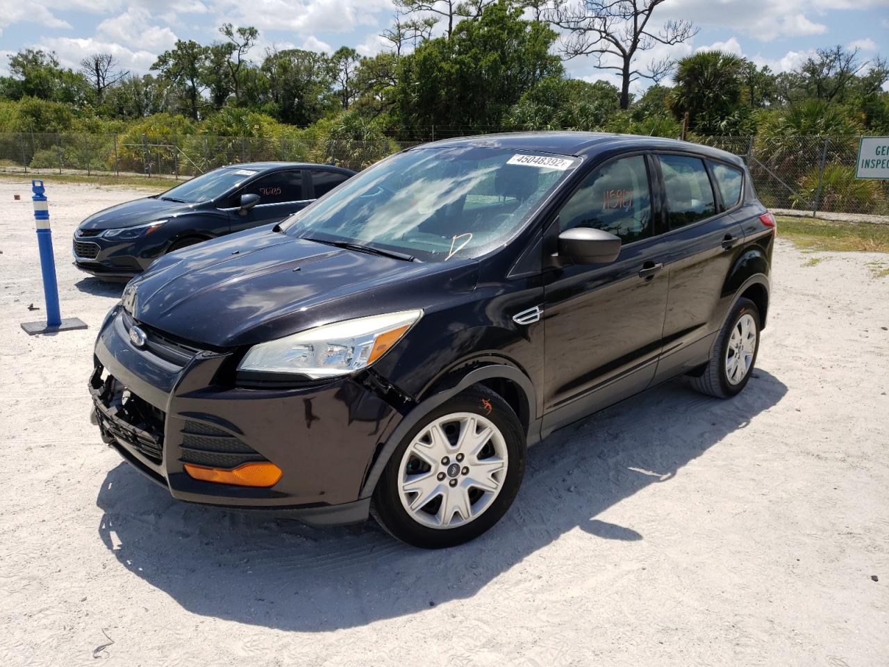 Photo 2 from auction – 2013 FORD ESCAPE S with VIN 1FMCU0F72DUC83775