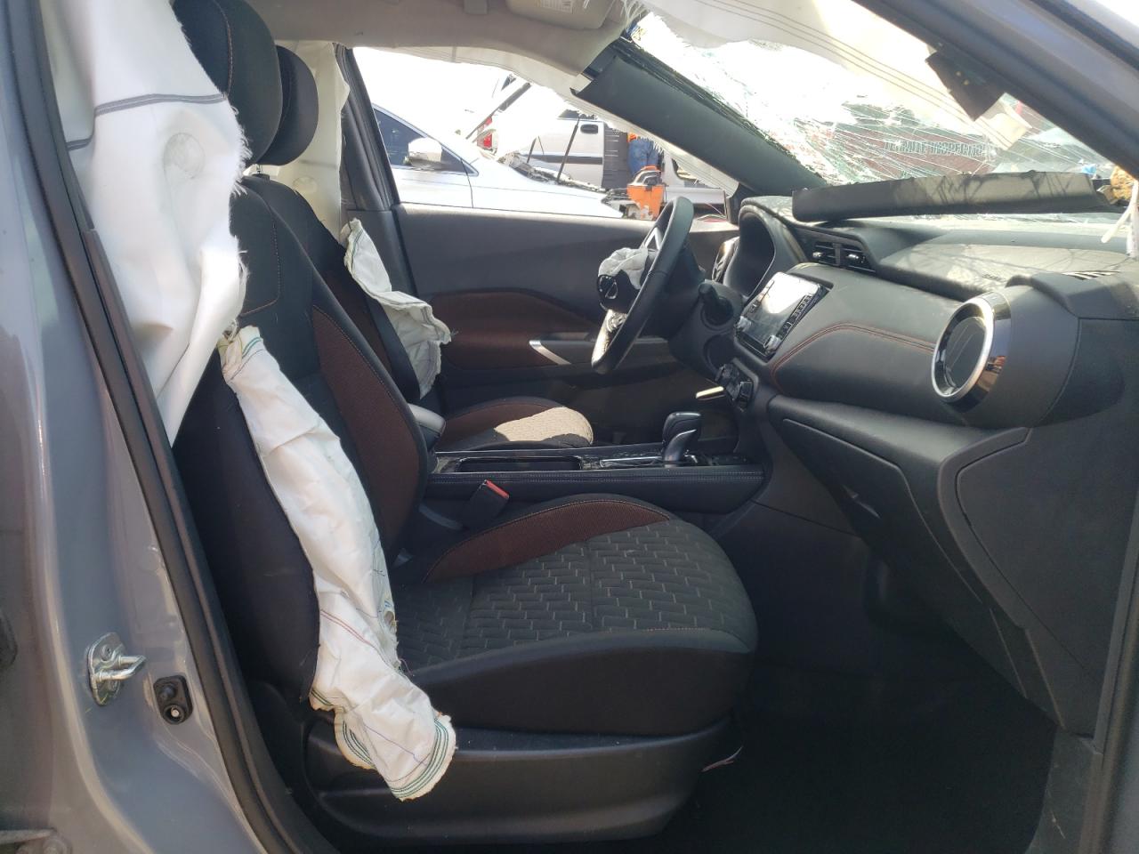Photo 5 from auction – 2021 NISSAN KICKS SR with VIN 3N1CP5DV9ML523623