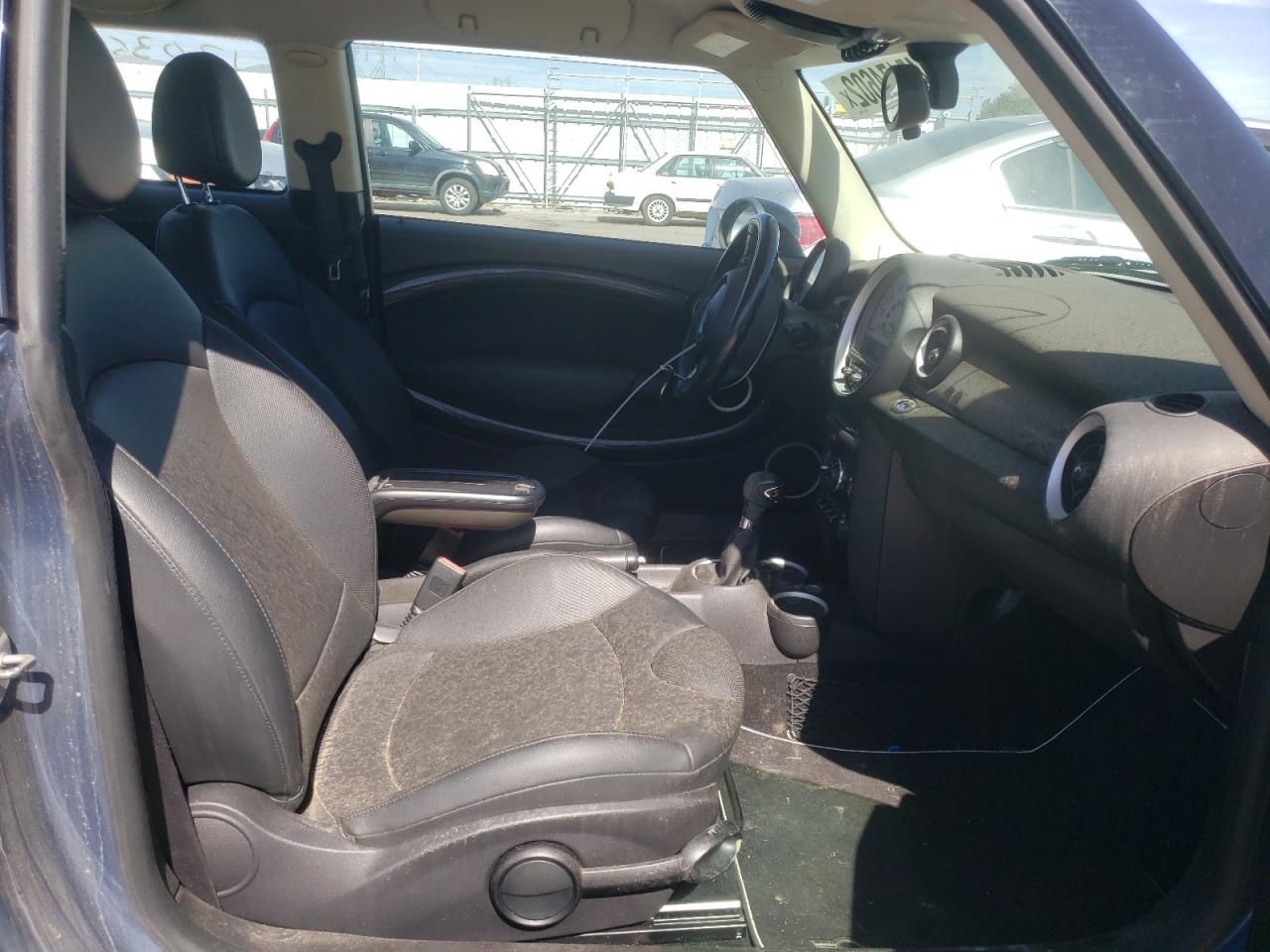 Photo 5 from auction – 2011 MINI COOPER S with VIN WMWSV3C55BTY10922